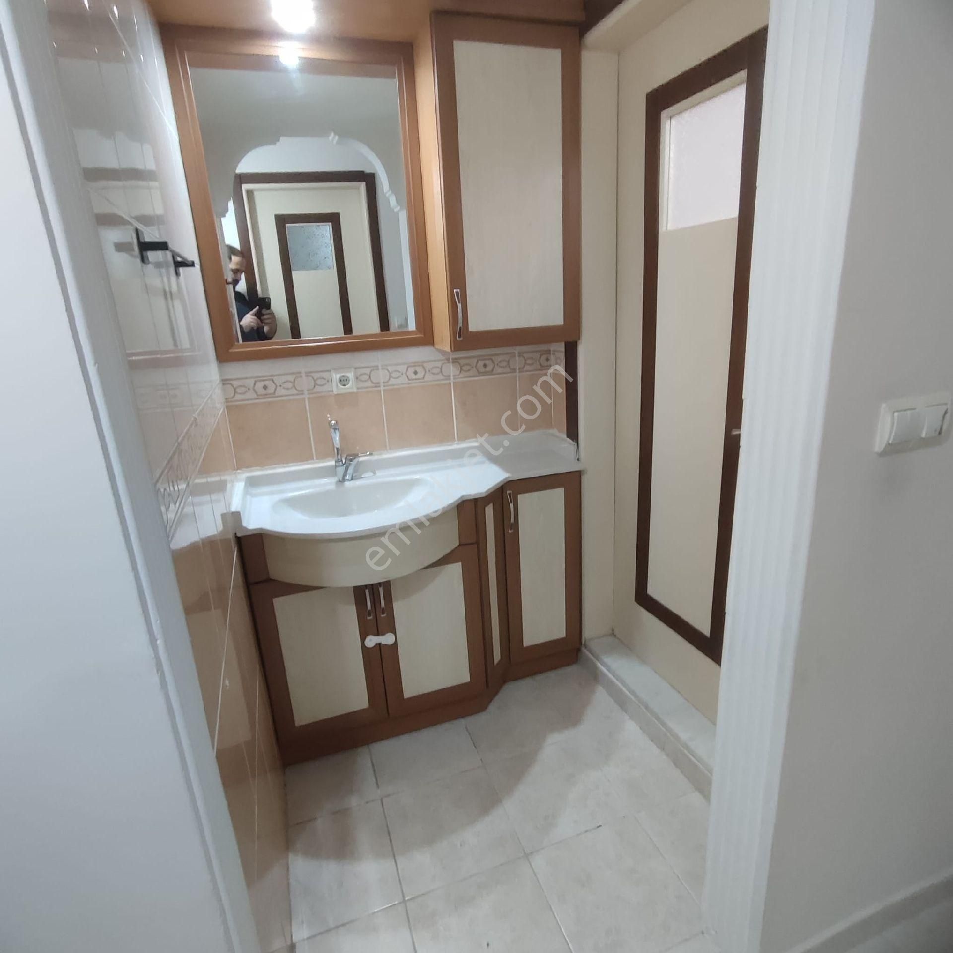 Feslikan Mahallesi'nde 130m2 2+1 Arakat Kiralık Daire - Görsel 7