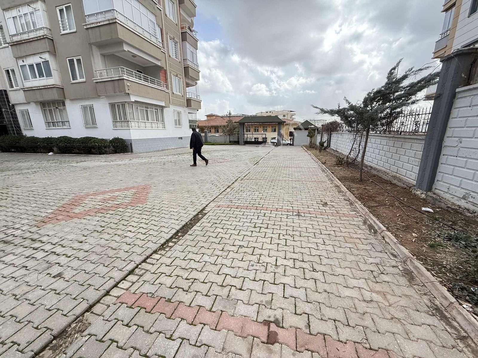 Doğukent'te Acil Satılık Arakat 3+1 - Görsel 3