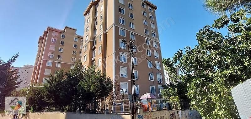 Ataşehir Let's Club Bitişiği Geniş Oturuma Hazır Boş 3+1 140m2