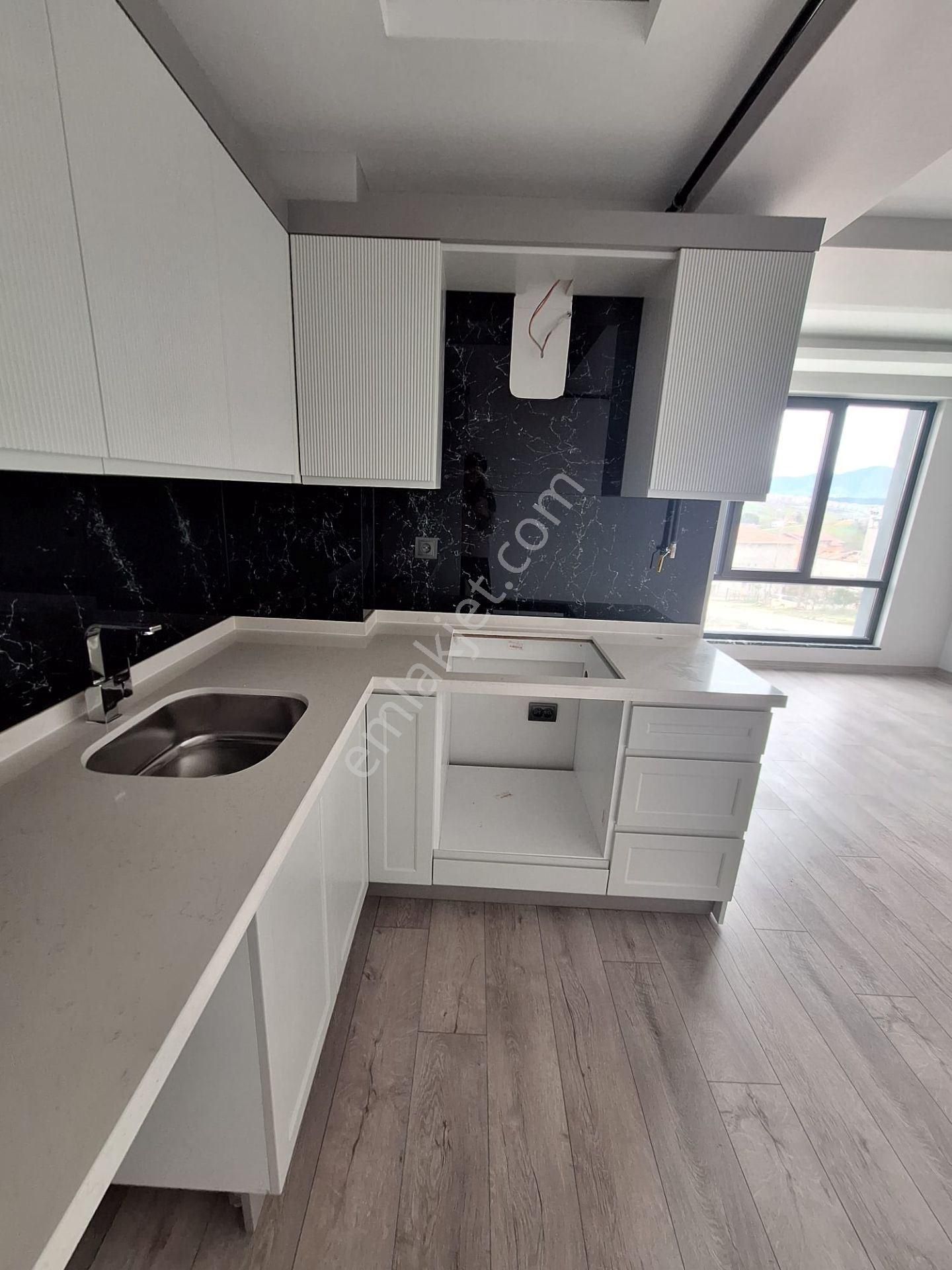 Samsun Alaçam Caddesi Satılık 1+1 Lüks Daire | Sıfır, Mobilyalı, Yerden Isıtmalı, Krediye Uygun - Görsel 28