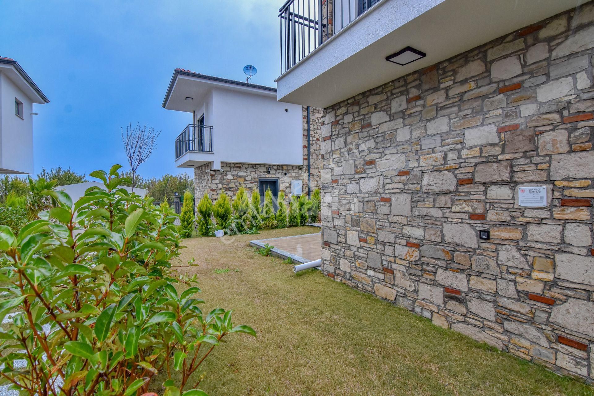 Kuşadası Davutlar'da Taş Kaplama Özel Havuzlu Müstakil Villa - Görsel 22