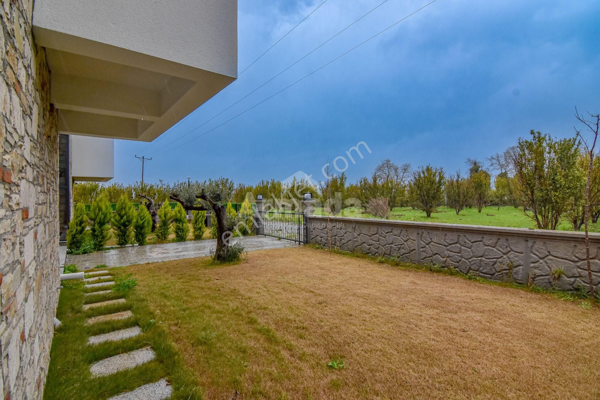 Kuşadası Davutlar'da Taş Kaplama Özel Havuzlu Müstakil Villa - Görsel 26
