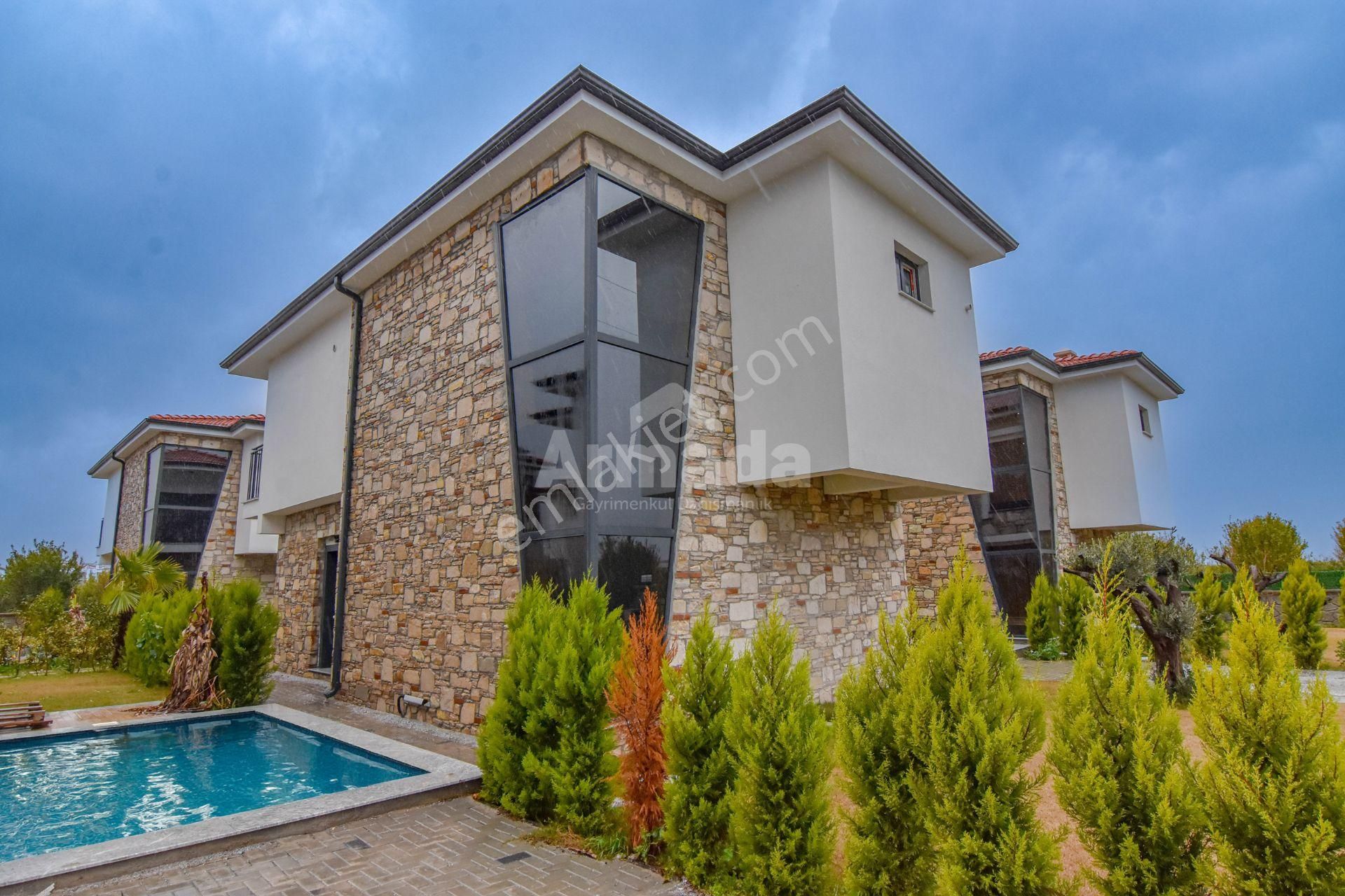 Kuşadası Davutlar'da Taş Kaplama Özel Havuzlu Müstakil Villa - Görsel 28