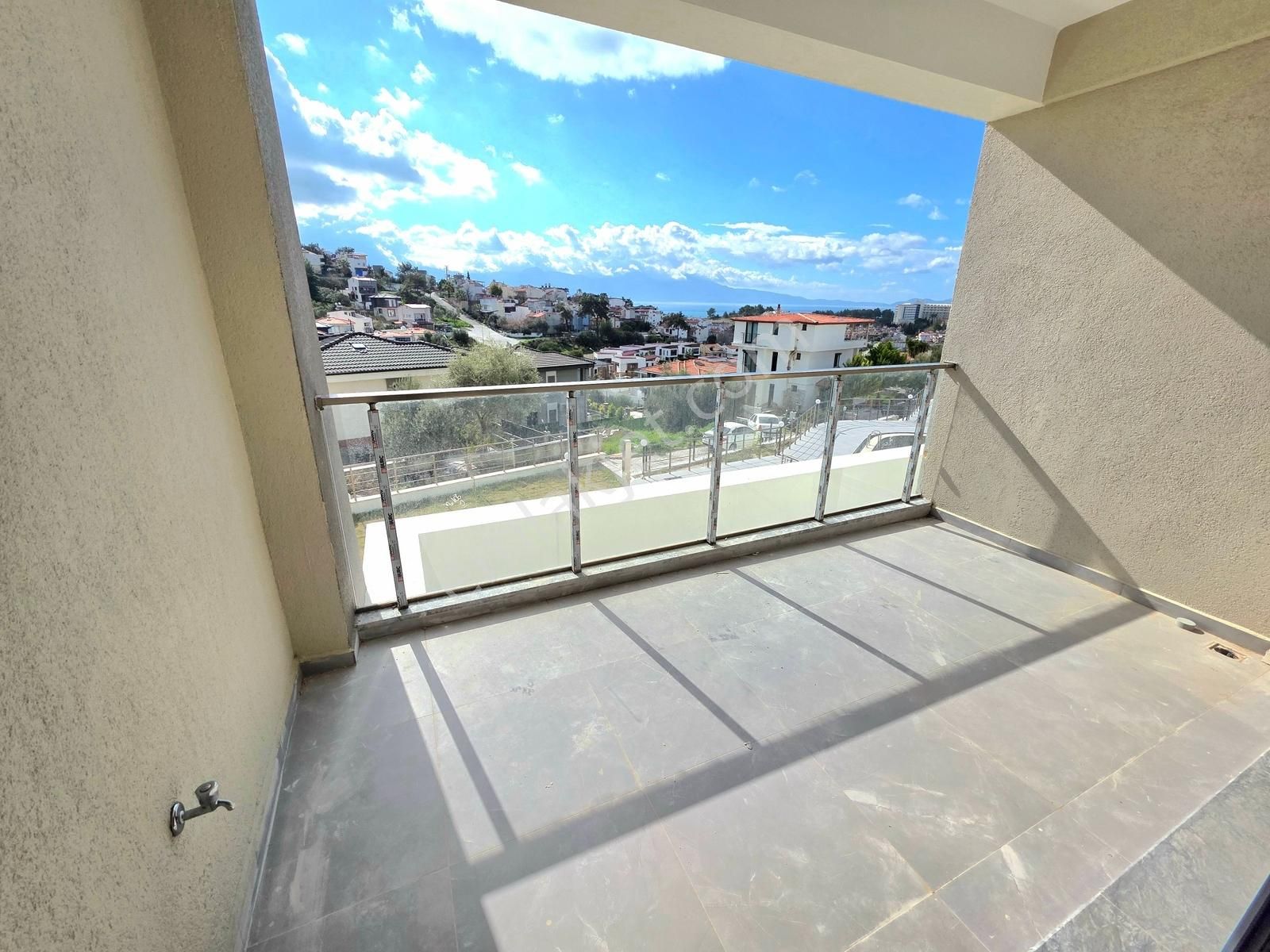 Kuşadası Kadınlar Denizinde Manzaralı 3+1 Daire - Görsel 10