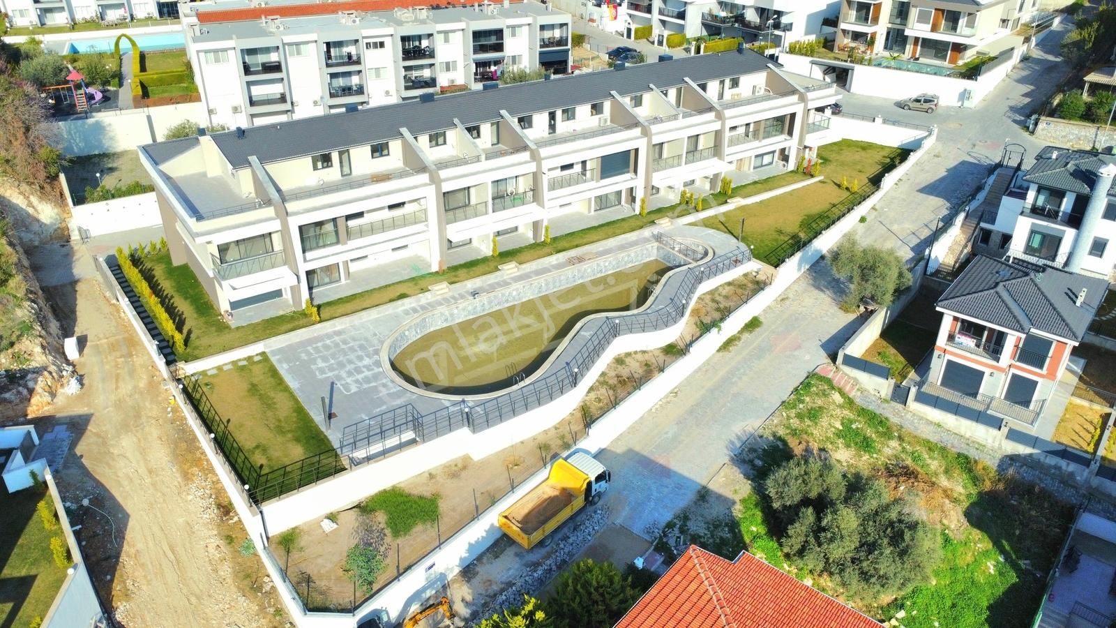 Kuşadası Kadınlar Denizinde Manzaralı 3+1 Daire - Görsel 8