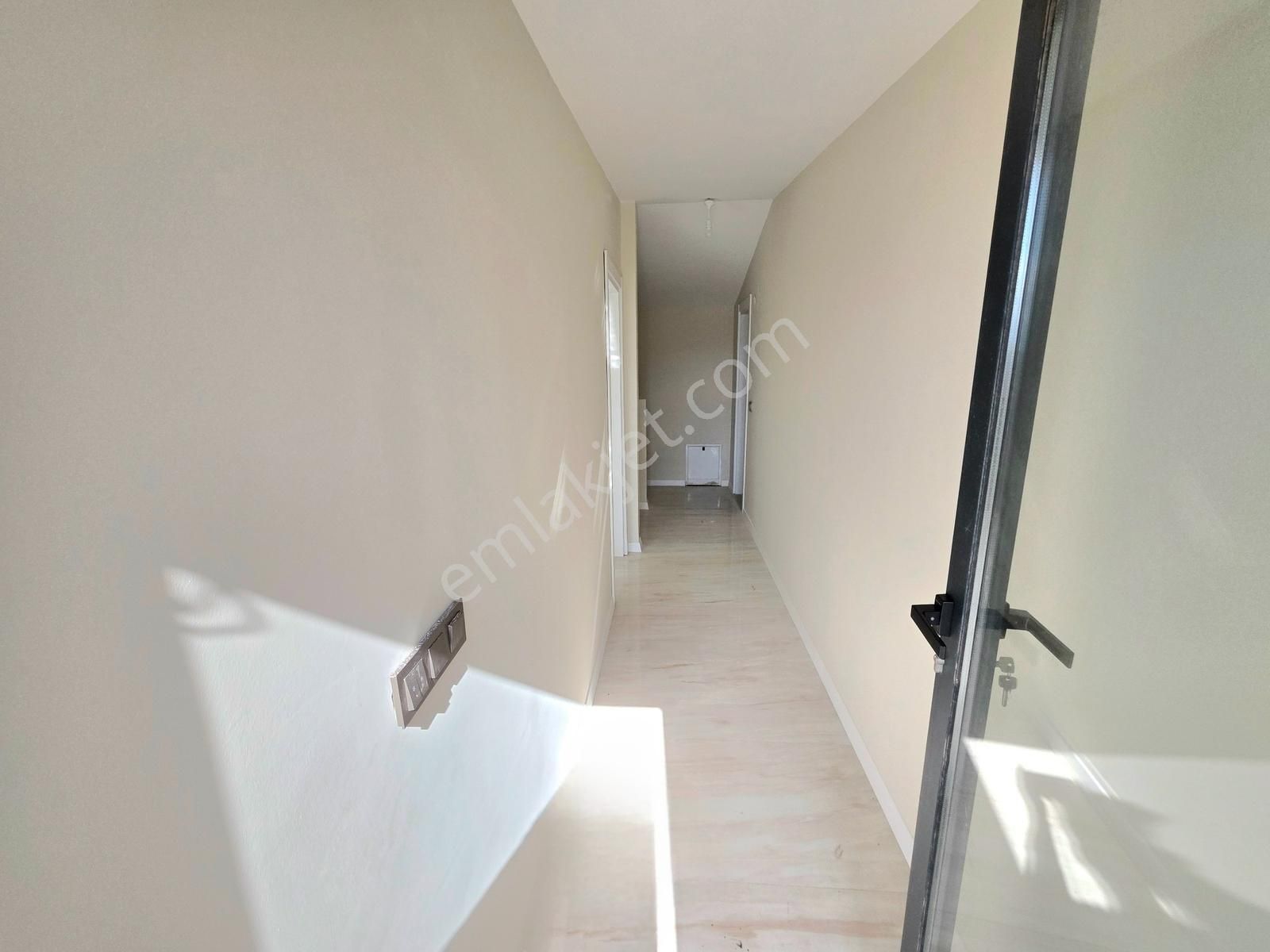 Kuşadası Kadınlar Denizinde Manzaralı 3+1 Daire - Görsel 15