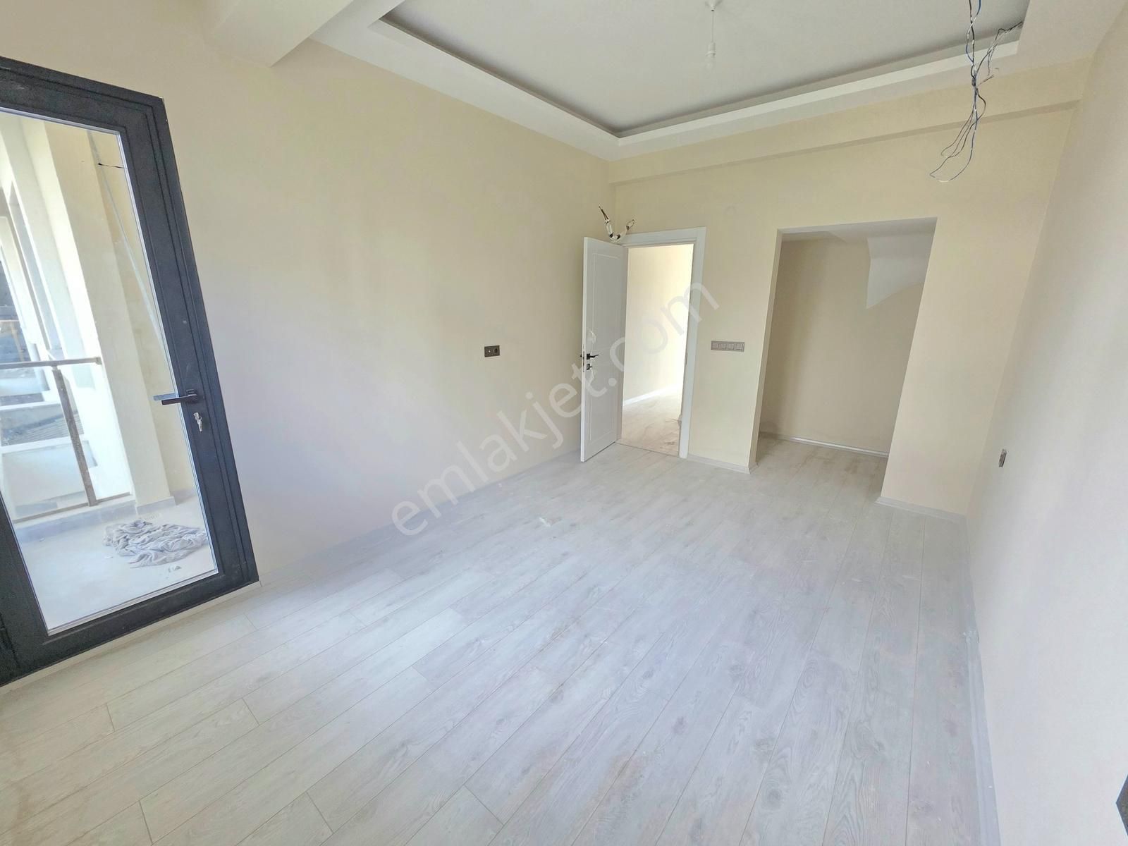 Kuşadası Kadınlar Denizinde Manzaralı 3+1 Daire - Görsel 5