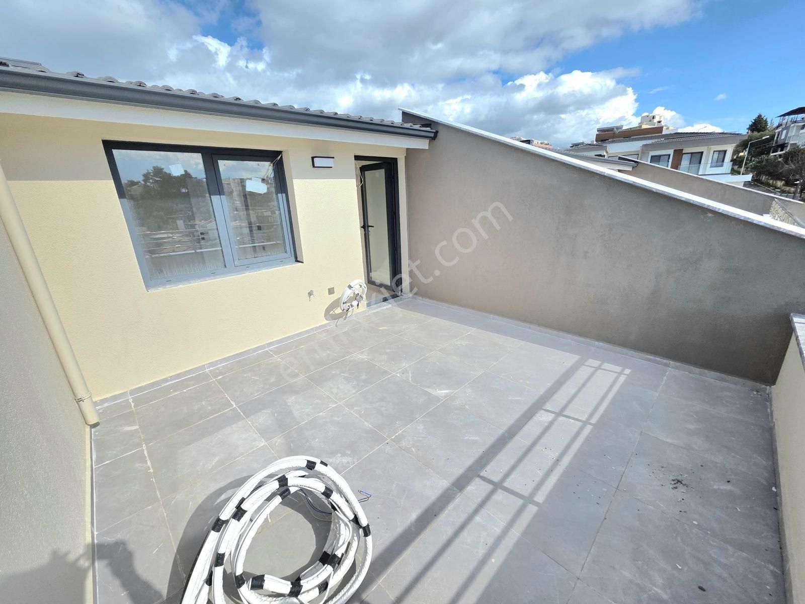 Kuşadası Kadınlar Denizinde Manzaralı 3+1 Daire - Görsel 7