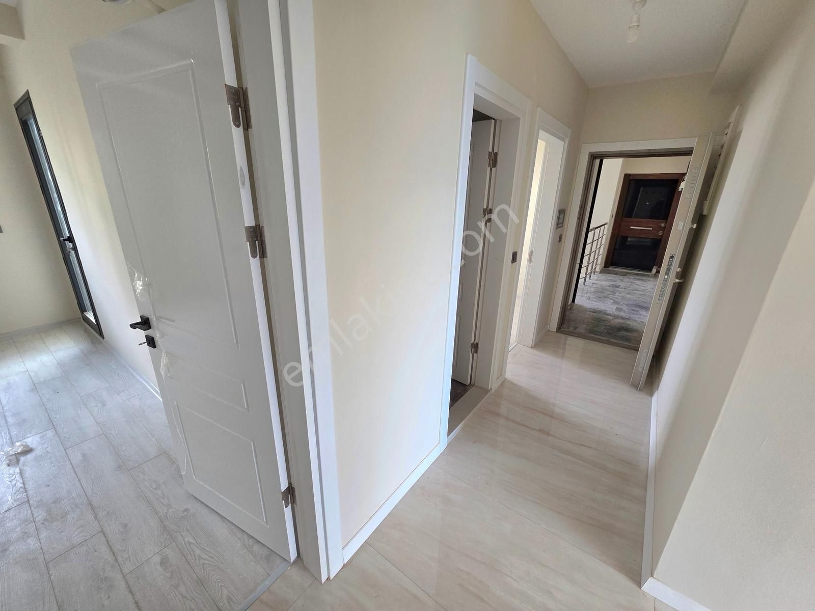 Kuşadası Kadınlar Denizinde Manzaralı 3+1 Daire - Görsel 12