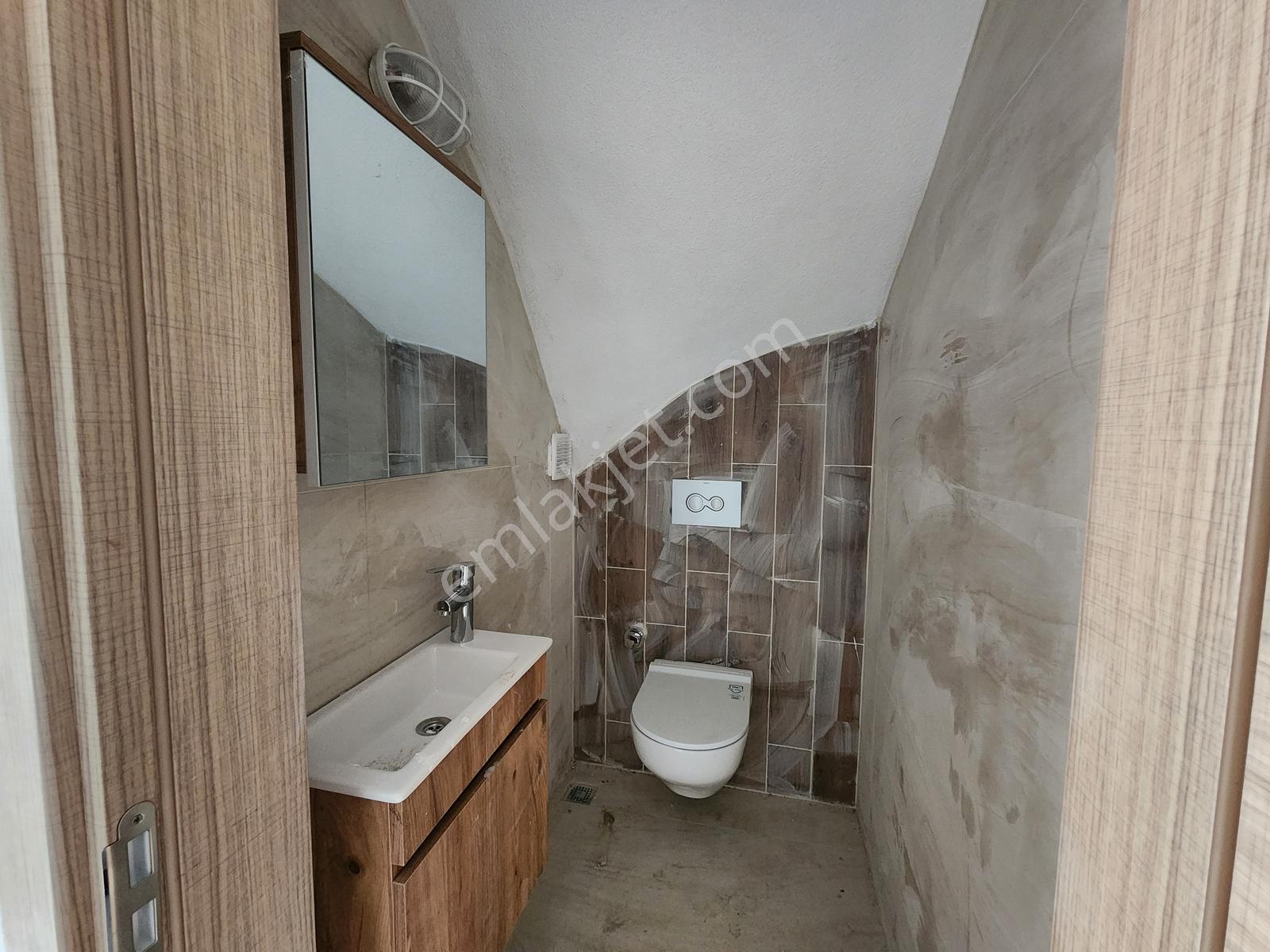 Başiskele Yaylacık Mah.1+1 Kiralık Dubleks Daıre - Görsel 3