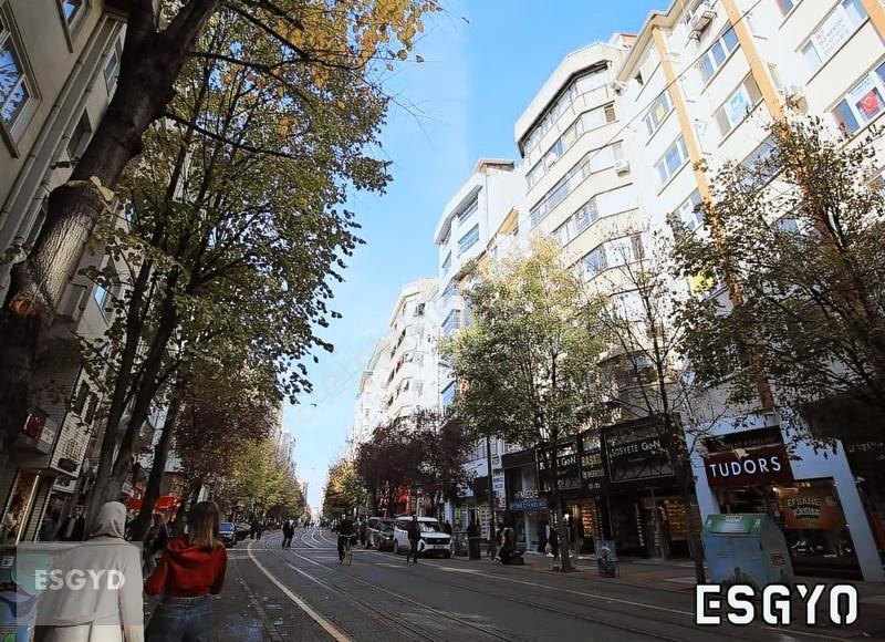 Esgyo'dan Doktorlar Cad. Üzerinde Ön Cephe Ara Kat Ofis-iş Yeri - Görsel 11
