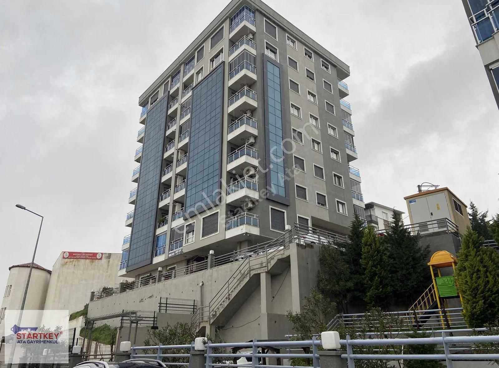 Bayraklı Onur Mahallesi'nde Site İçinde Eşyalı 1+1 Kiralık Daire