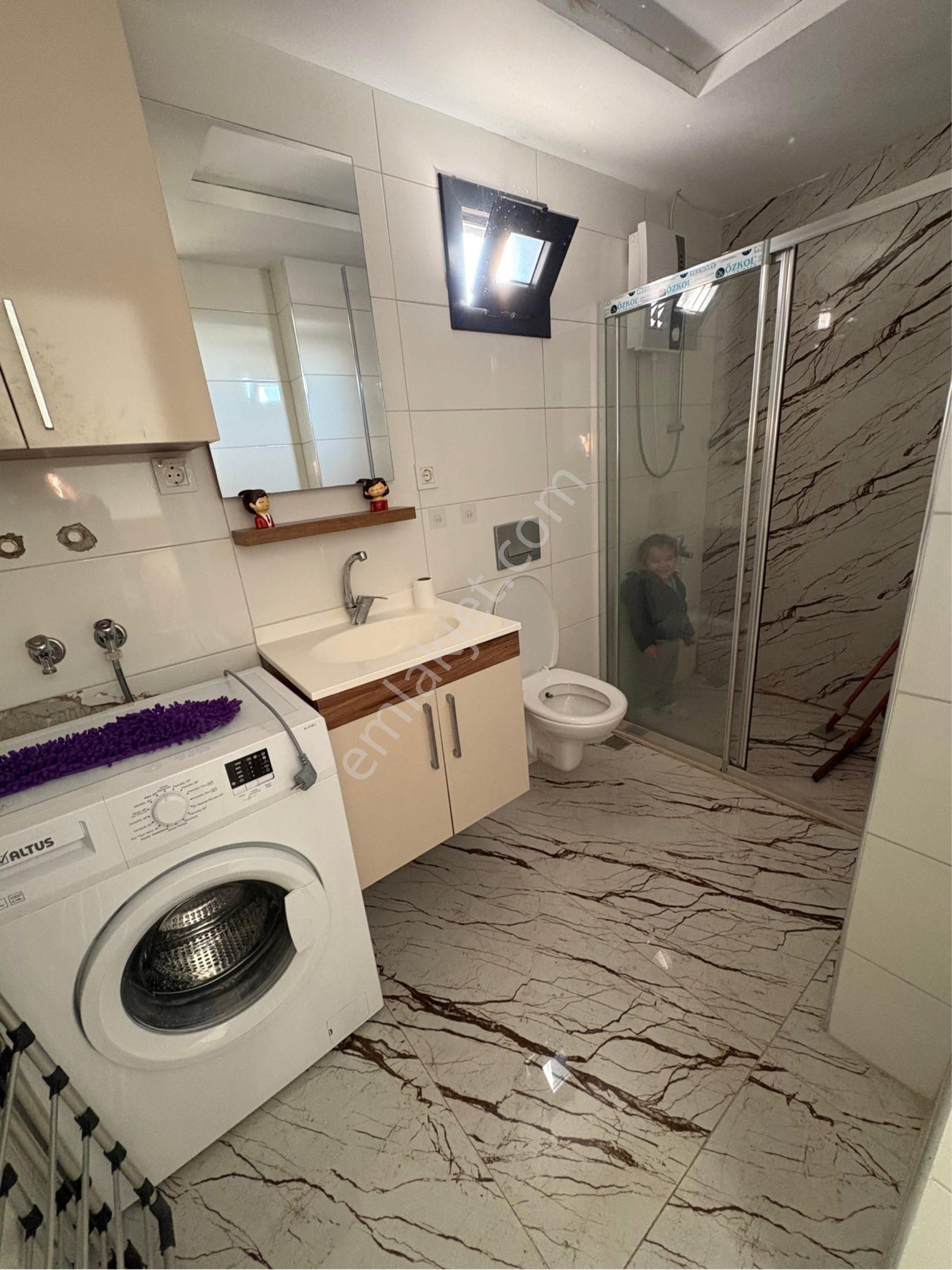 Güzelyalı Mahallesi Turgut Özal Bulvarı Yakını Full Eşyalı Lüks 1+1 Kiralık Daire - Görsel 15