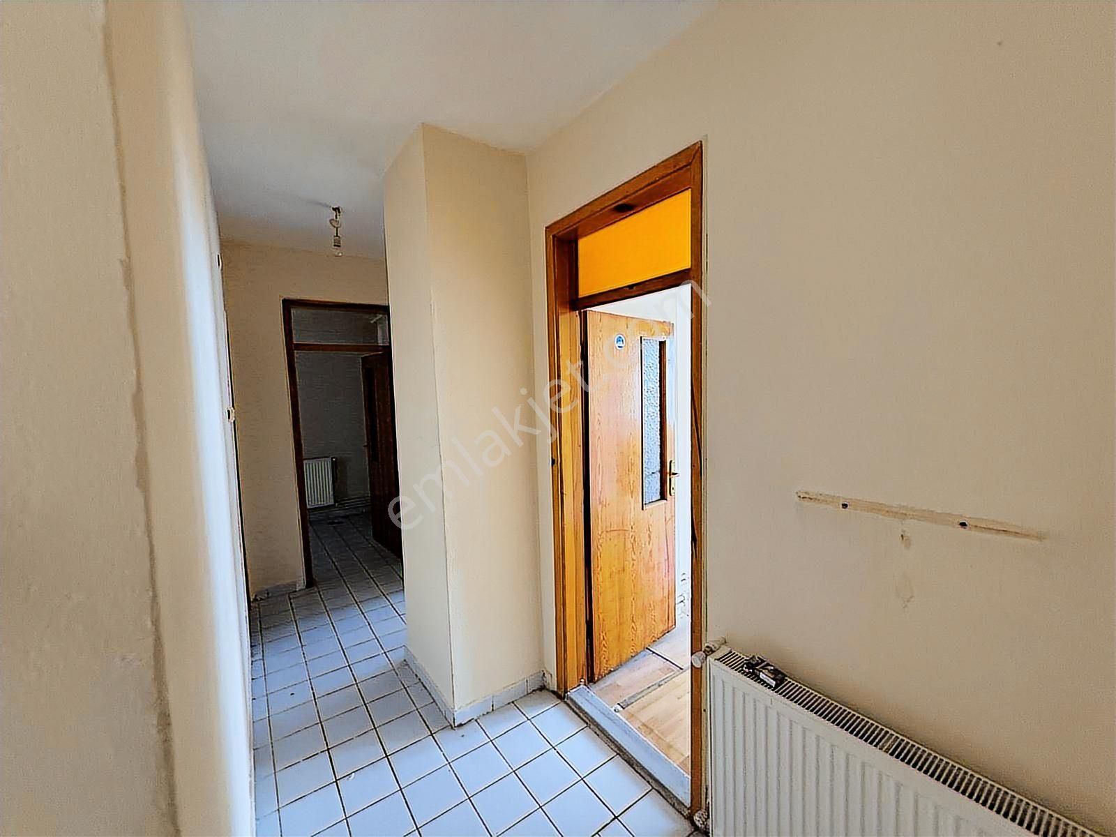 Talha Tozduman'dan Alavardı'da 80 M2 Siteiçi Çatı Katı 1+1 - Görsel 15