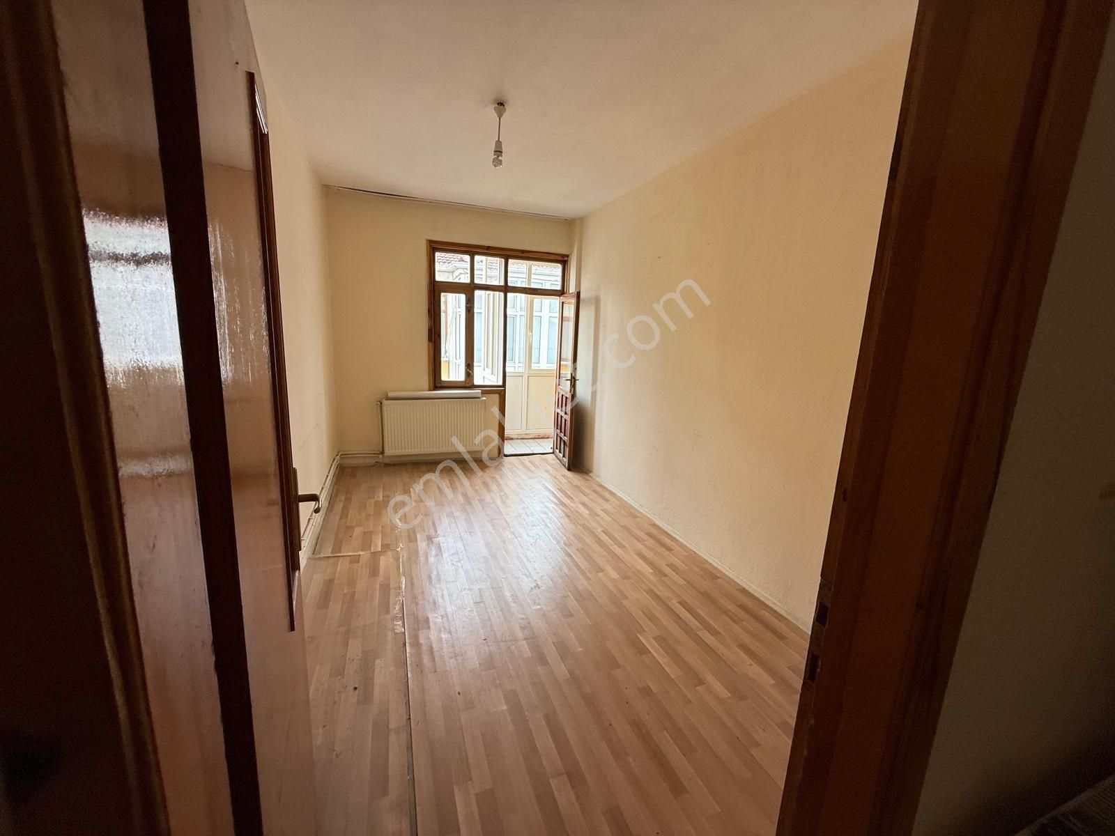 Talha Tozduman'dan Alavardı'da 80 M2 Siteiçi Çatı Katı 1+1 - Görsel 16