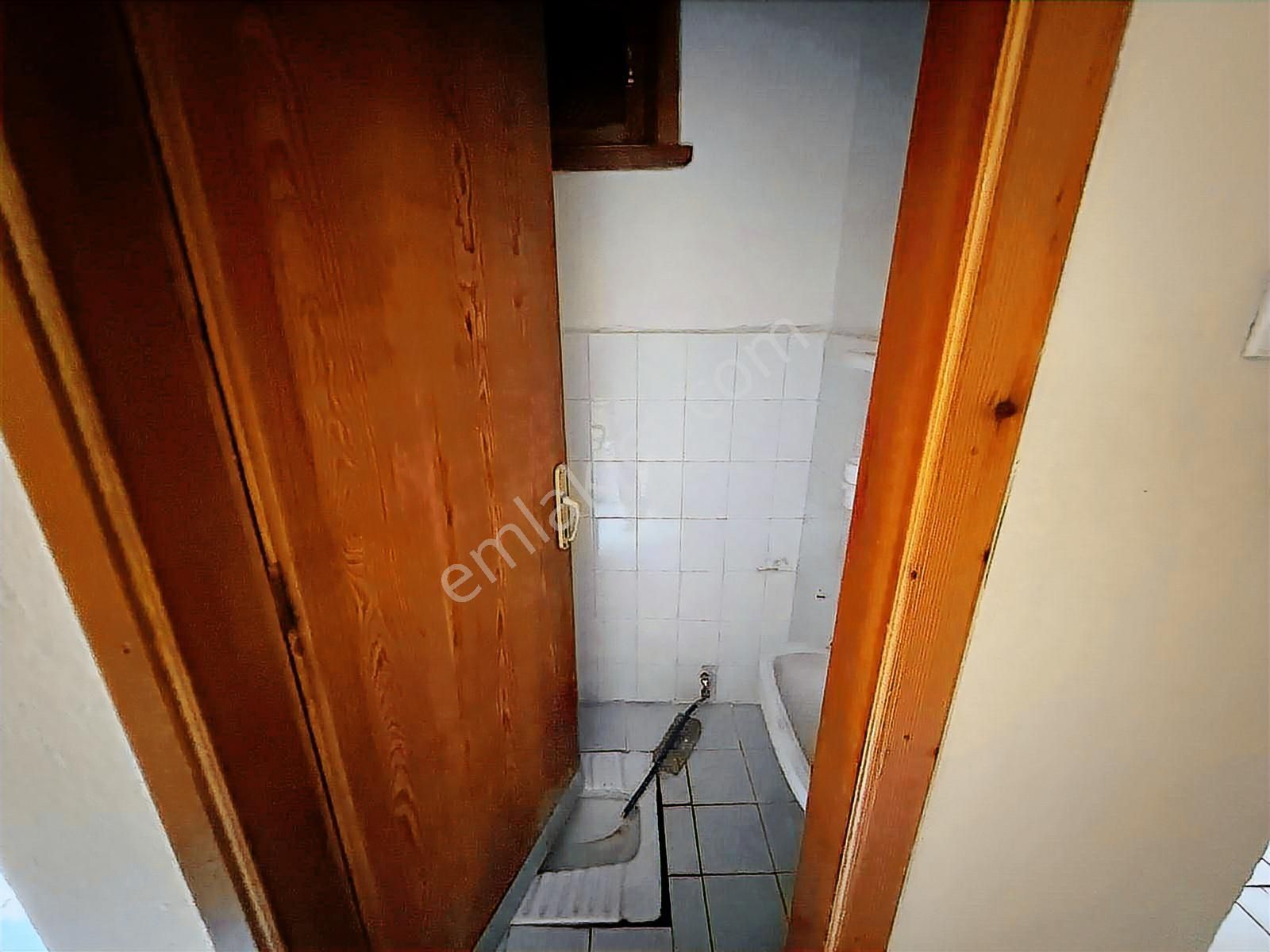 Talha Tozduman'dan Alavardı'da 80 M2 Siteiçi Çatı Katı 1+1 - Görsel 14