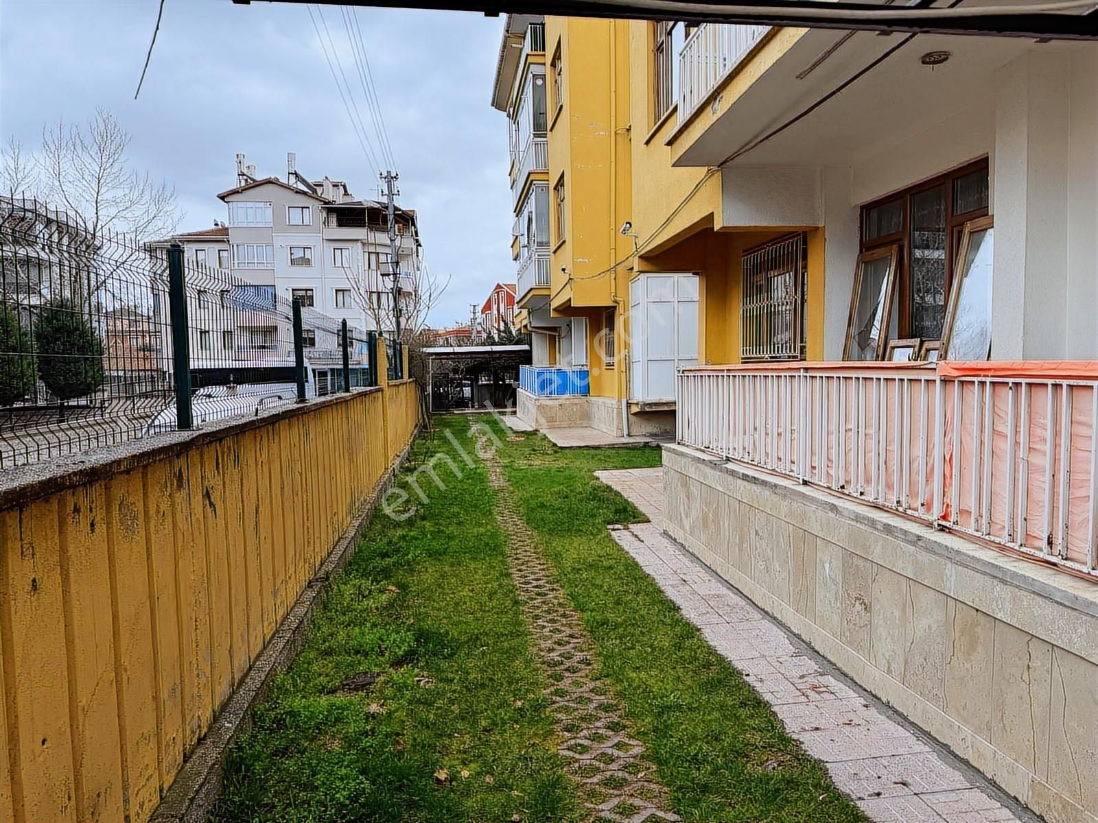 Talha Tozduman'dan Alavardı'da 80 M2 Siteiçi Çatı Katı 1+1 - Görsel 4