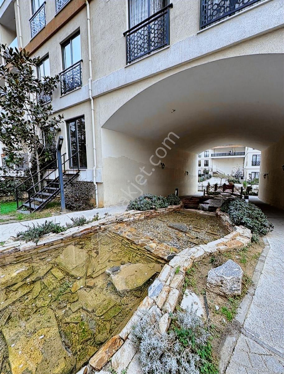 Ömür İstanbul'da Satılık Teraslı 144m2 2+1 Lüks Daire - Görsel 32