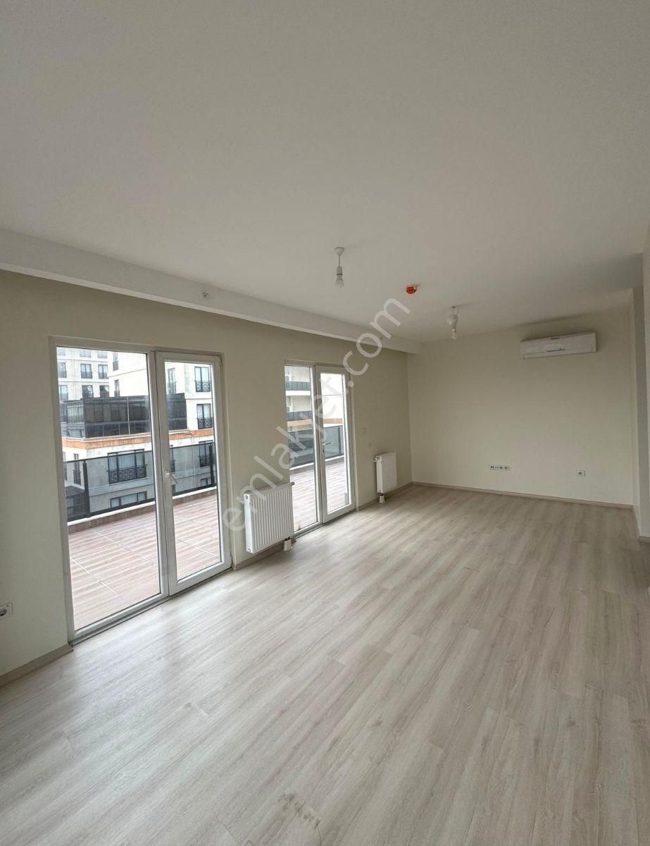 Ömür İstanbul'da Satılık Teraslı 144m2 2+1 Lüks Daire - Görsel 14