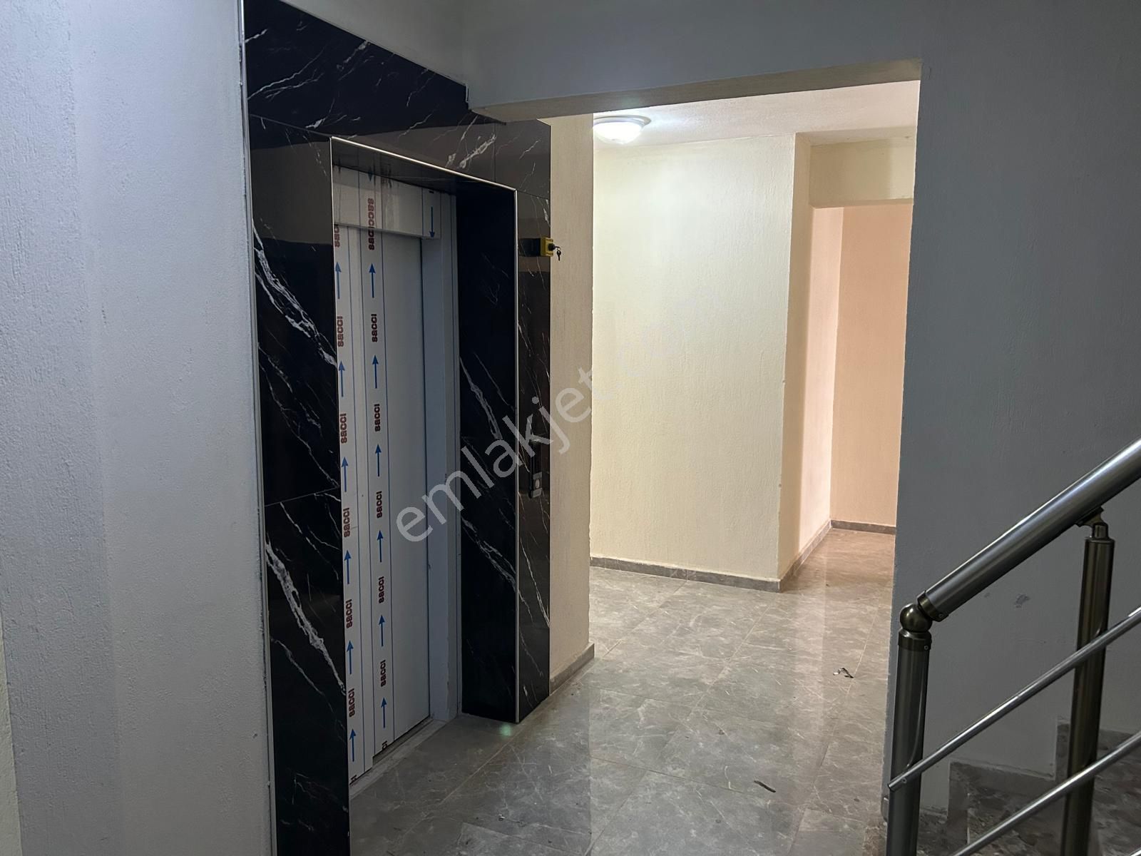 Davutlar Merkezde Havuzlu, Denize Yakın 1+1 Satılık Daire - Görsel 3