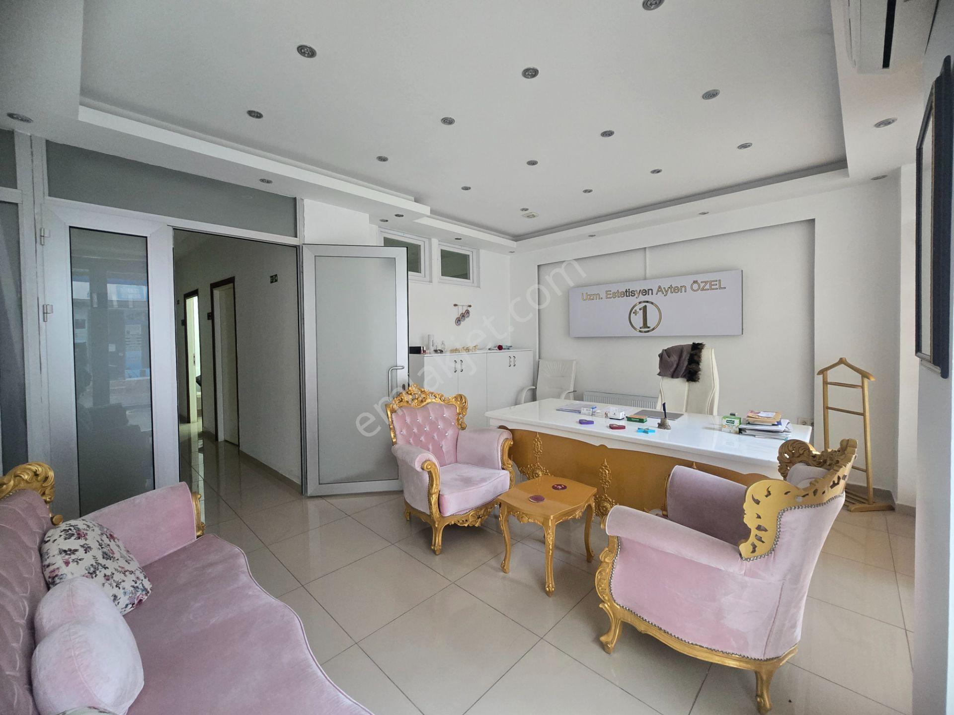 Biga Çarşı Merkezde Satılık 226 M² İş Yerı | Geniş Cepheli - Görsel 2
