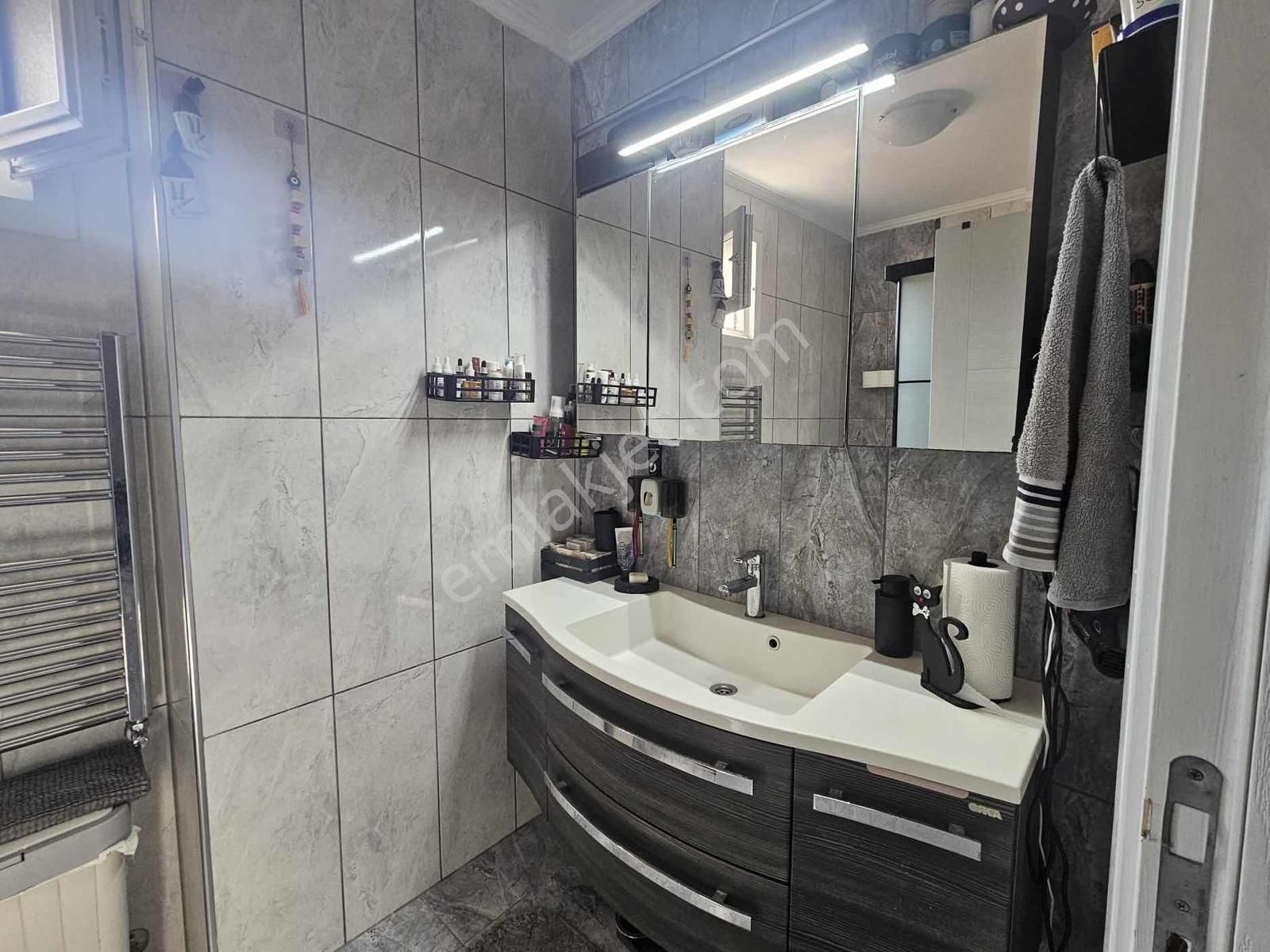 Fatih Akşemsettin Mahallesinde Full Tadilatlı 3+1satılık Daire - Görsel 14