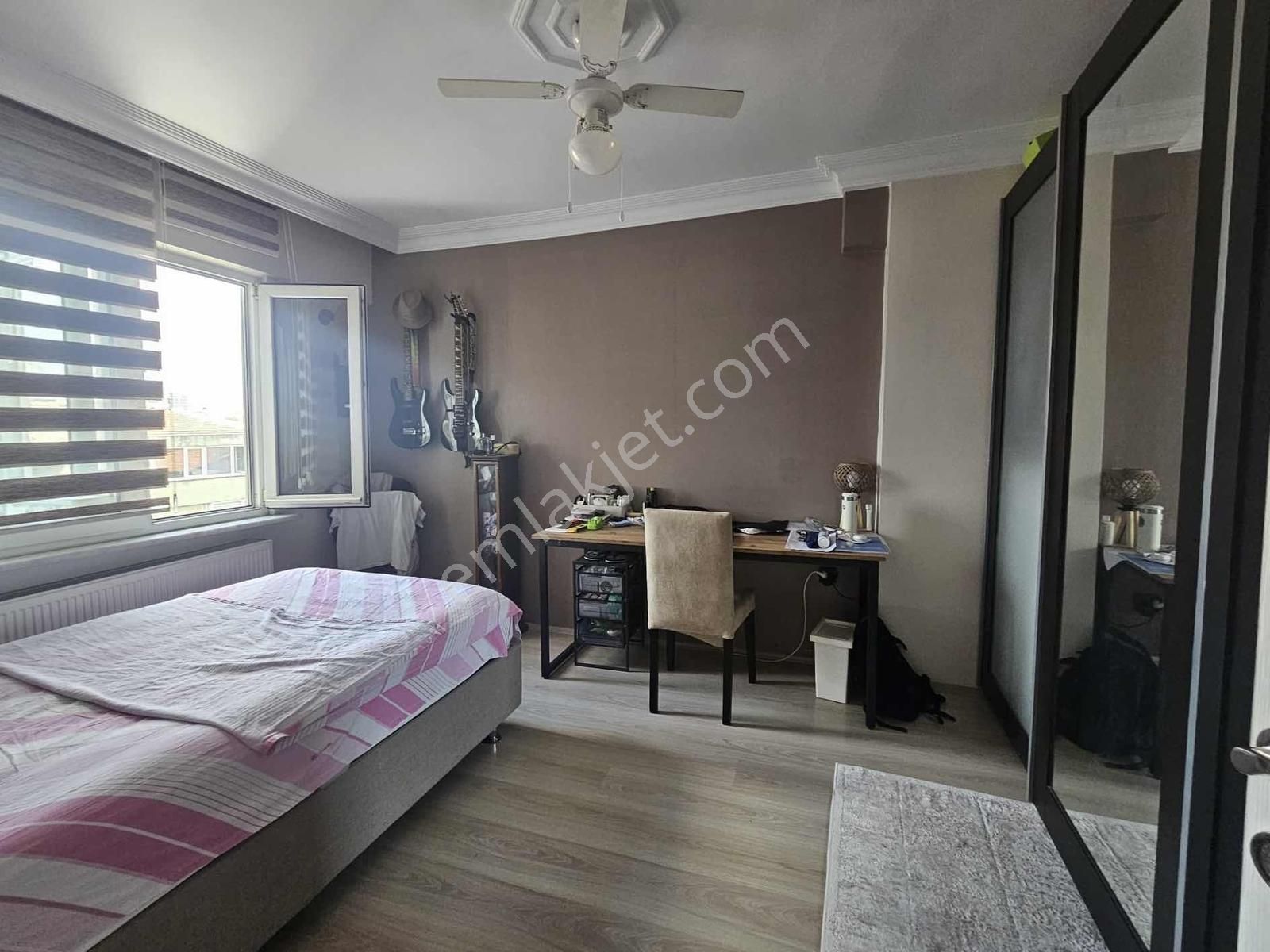 Fatih Akşemsettin Mahallesinde Full Tadilatlı 3+1satılık Daire - Görsel 3