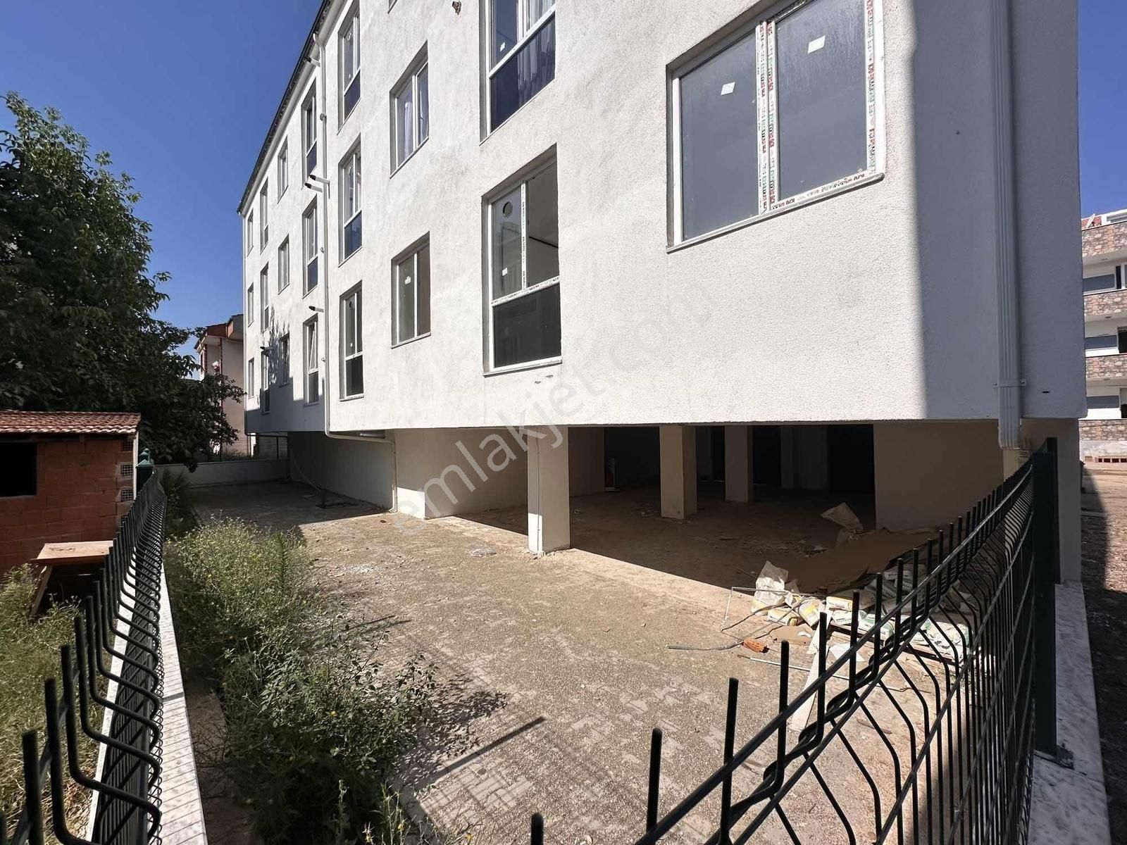 Akhisar Mah. 1+1 Otoparklı Arakat Satılık Daire Takasa Uygun - Görsel 6