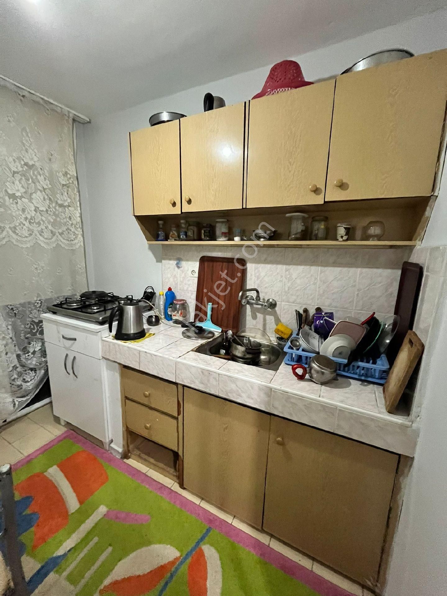 Silahtarağa Mahallesinde Satılık Ara Kat 2+1 90m2 - Görsel 4