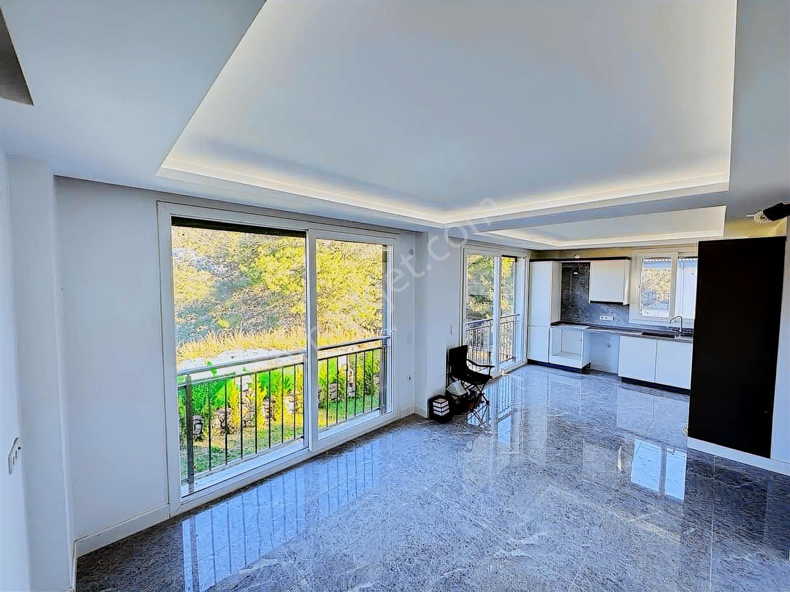 Müstakil Geniş Bahçeli 4+1 Sıfır Satılık Villa - Görsel 4