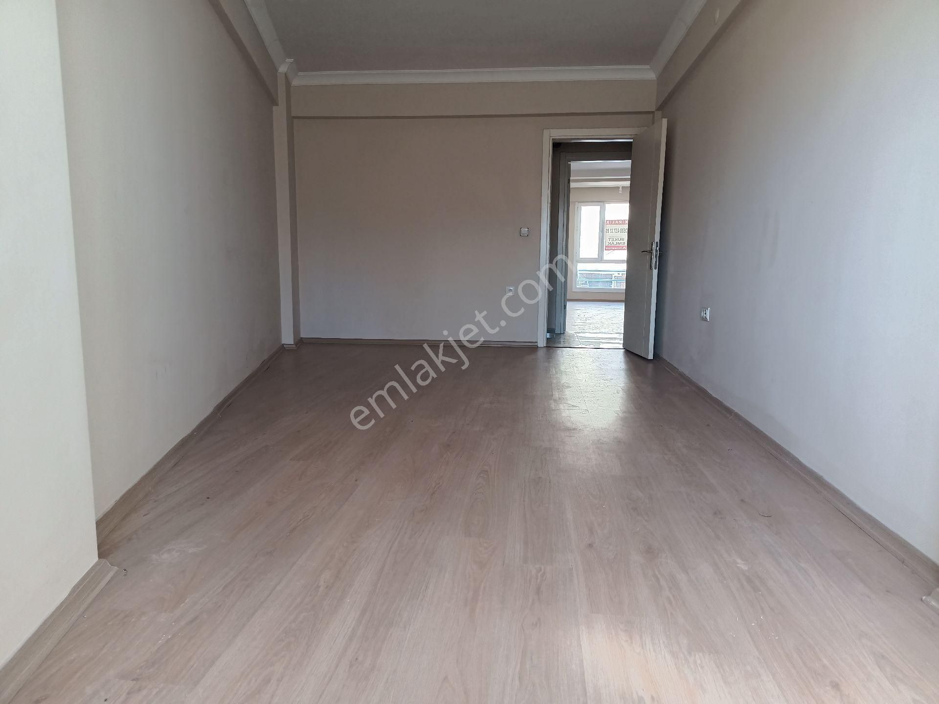 Buket Emlaktan Kiralık 2+1 Daire Ara Kat Doğalgazlı Asansörlü Ebeveyn Banyolu Kilerli - Görsel 9