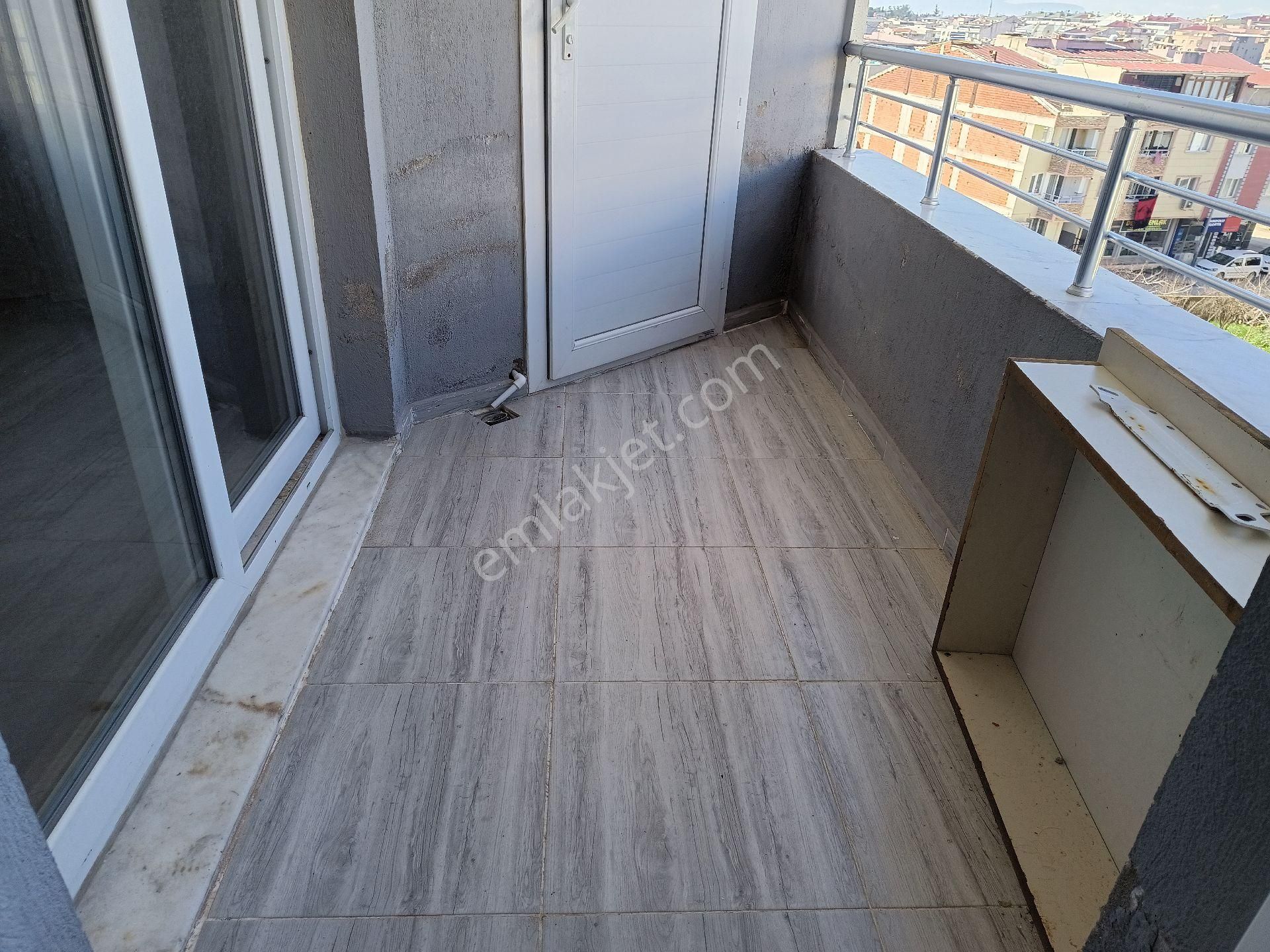 Buket Emlaktan Kiralık 2+1 Daire Ara Kat Doğalgazlı Asansörlü Ebeveyn Banyolu Kilerli - Görsel 33