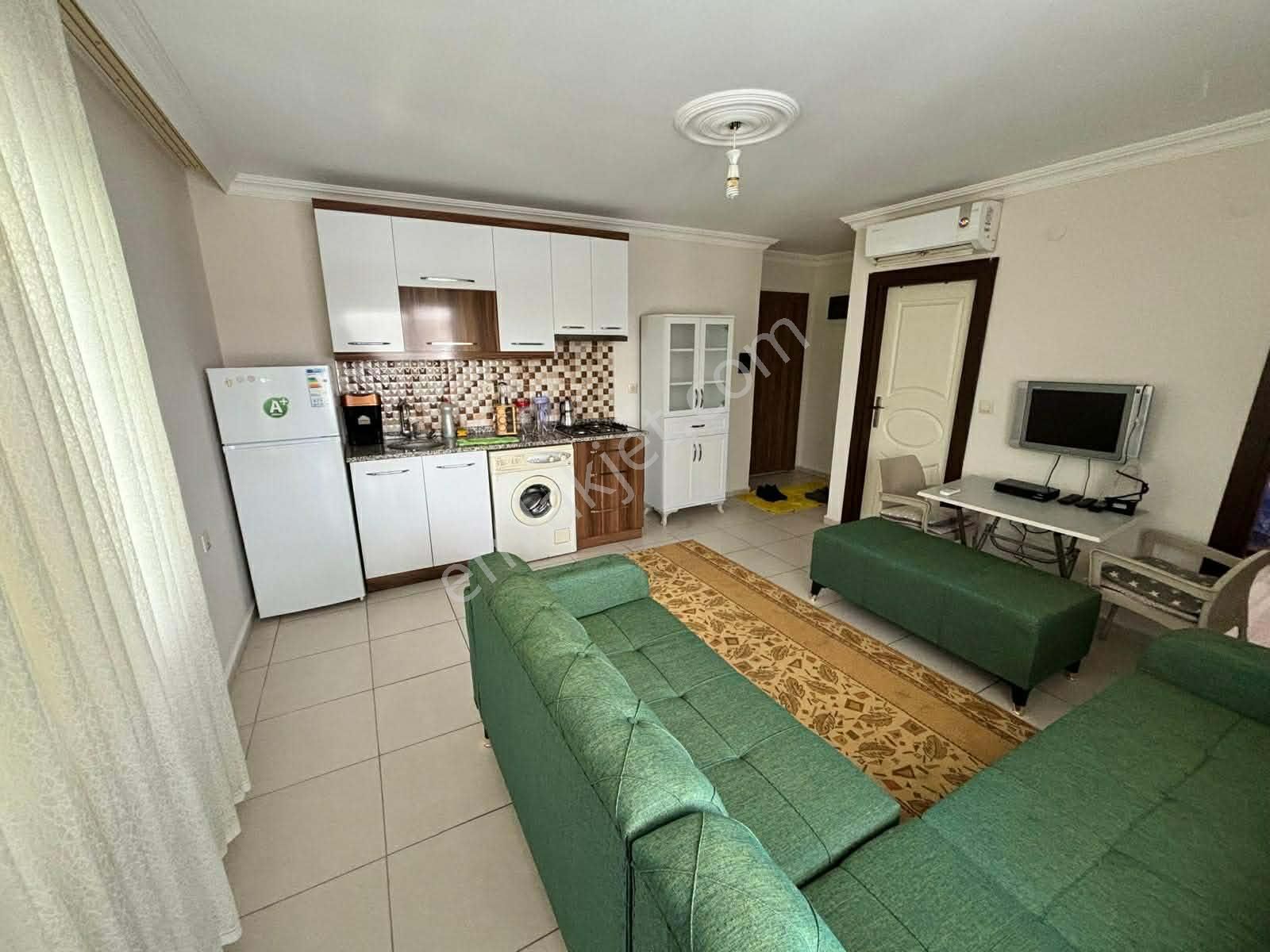 Şafak Emlak Konyaaltı Toros Mh Üniversite Yakını Eşyalı 1+1 50m2