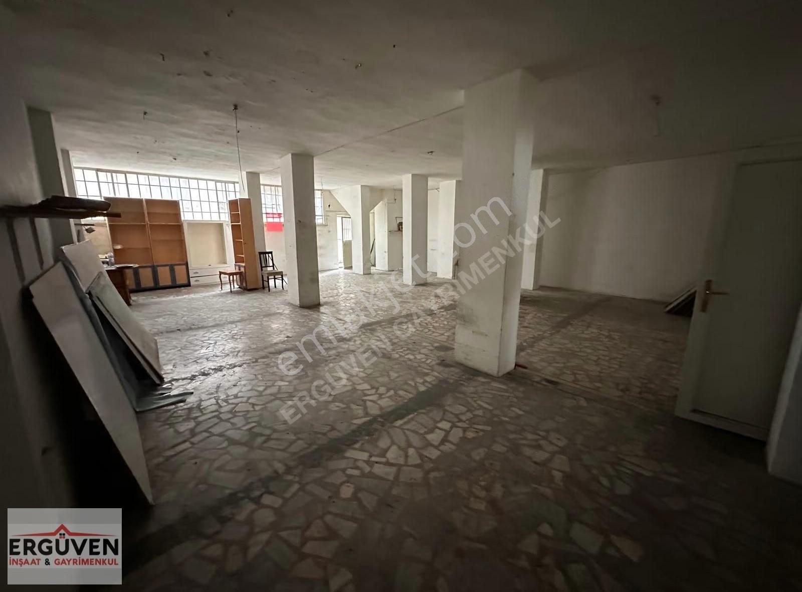 Kiralık 200m² Yüksek Girişli Dükkan - Her İşe Uygun - Görsel 3