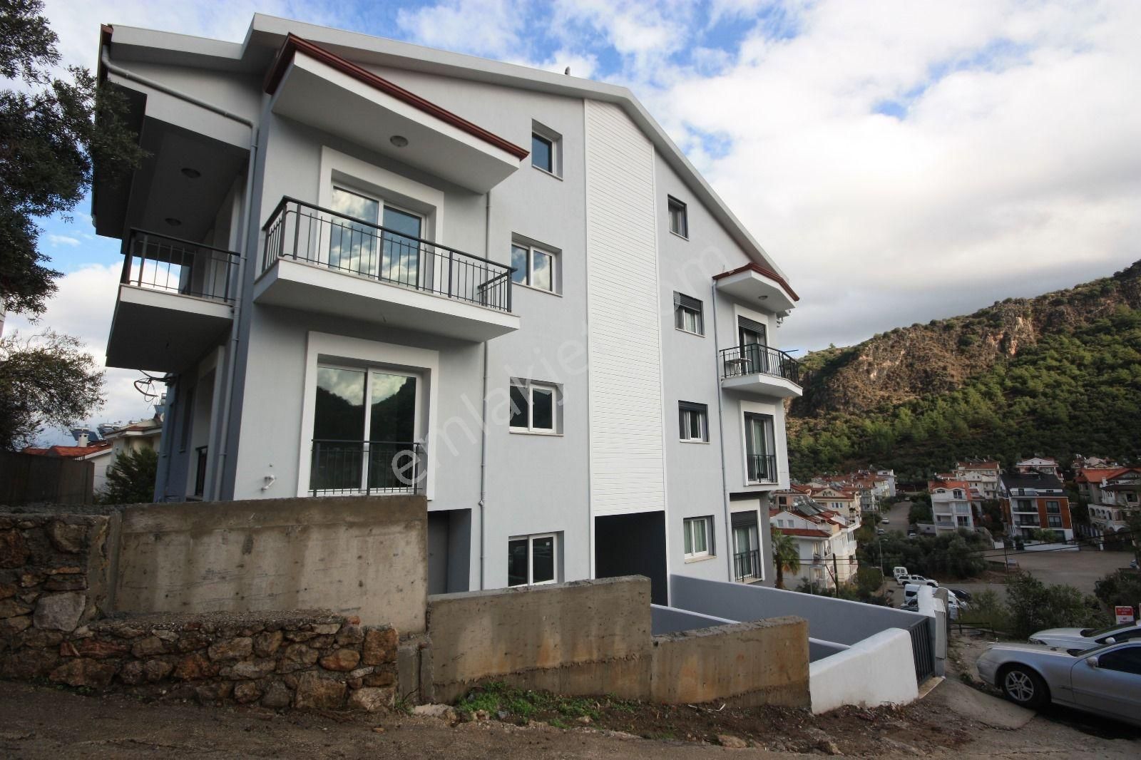 Fethiye De Deliktaş Mevkinde Sıfır Kiralık Daire - Görsel 3