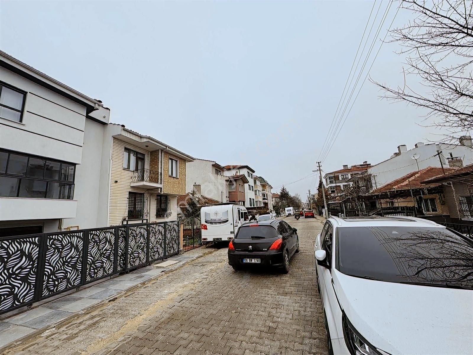 Ertuğrulgazi Mah. Çevre Yolu Yakını Bahçeli Müstakil 2+1 Daire - Görsel 10