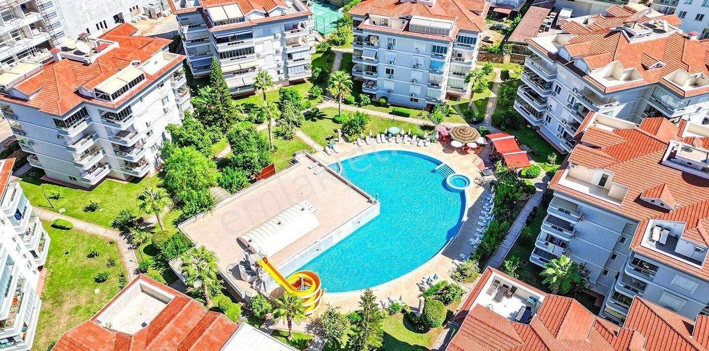 Alanya Oba’da Sosyal Olanaklı Sitede | Havuz & Şehir Manzaralı 2+1 Satılık Daire