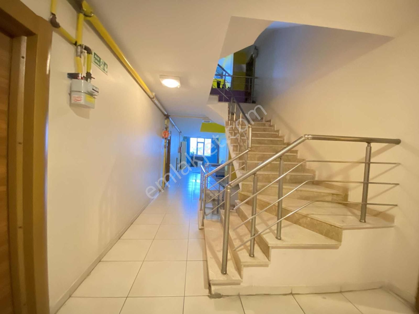 Fiyat Düştü! Yamaner'den Dumlupınarda 2+1 Eşyalı Daire - Görsel 3