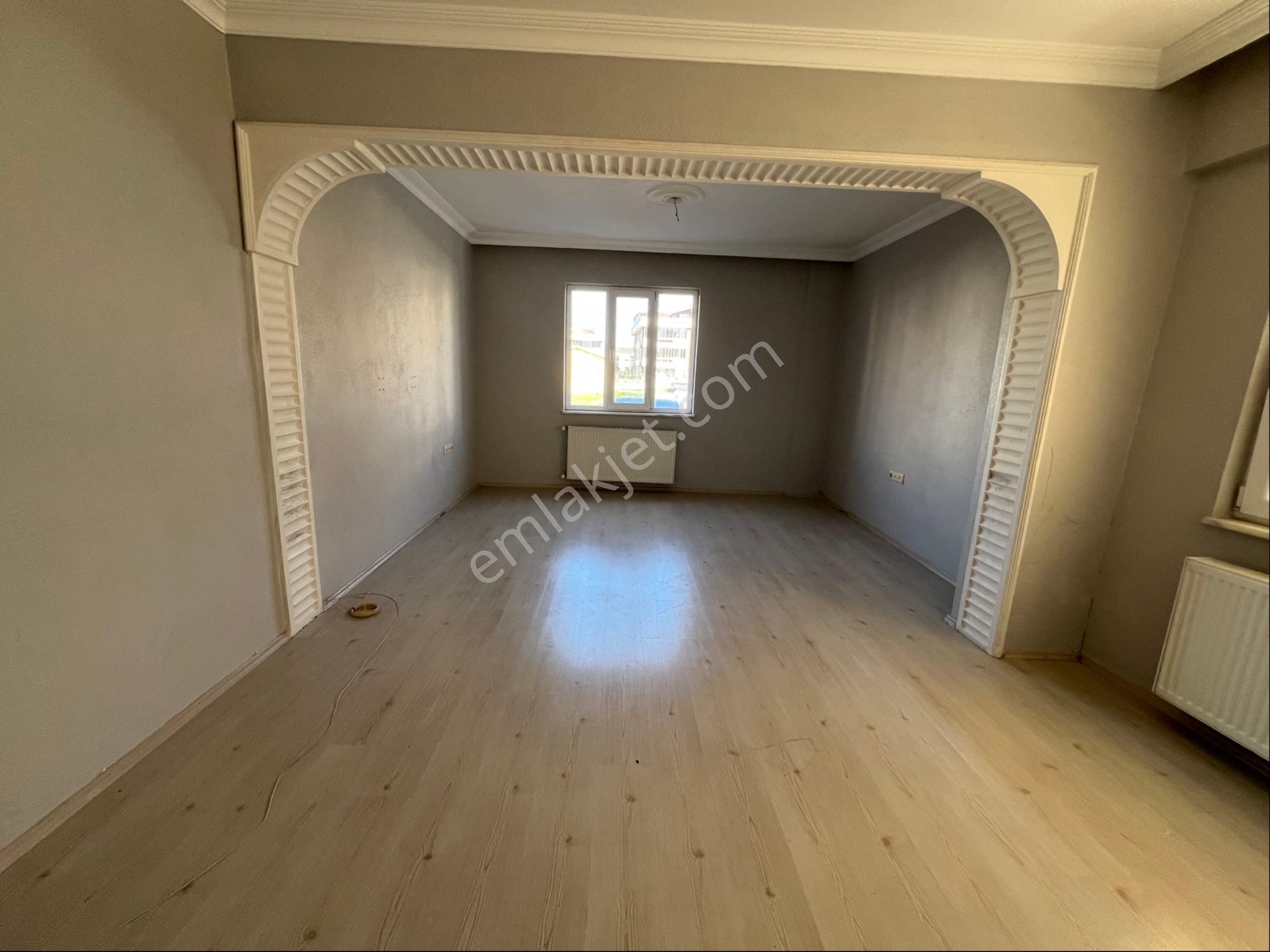 Roma’ Dan Kozluca Yolunda Site İçi Satılık Daire - Görsel 13