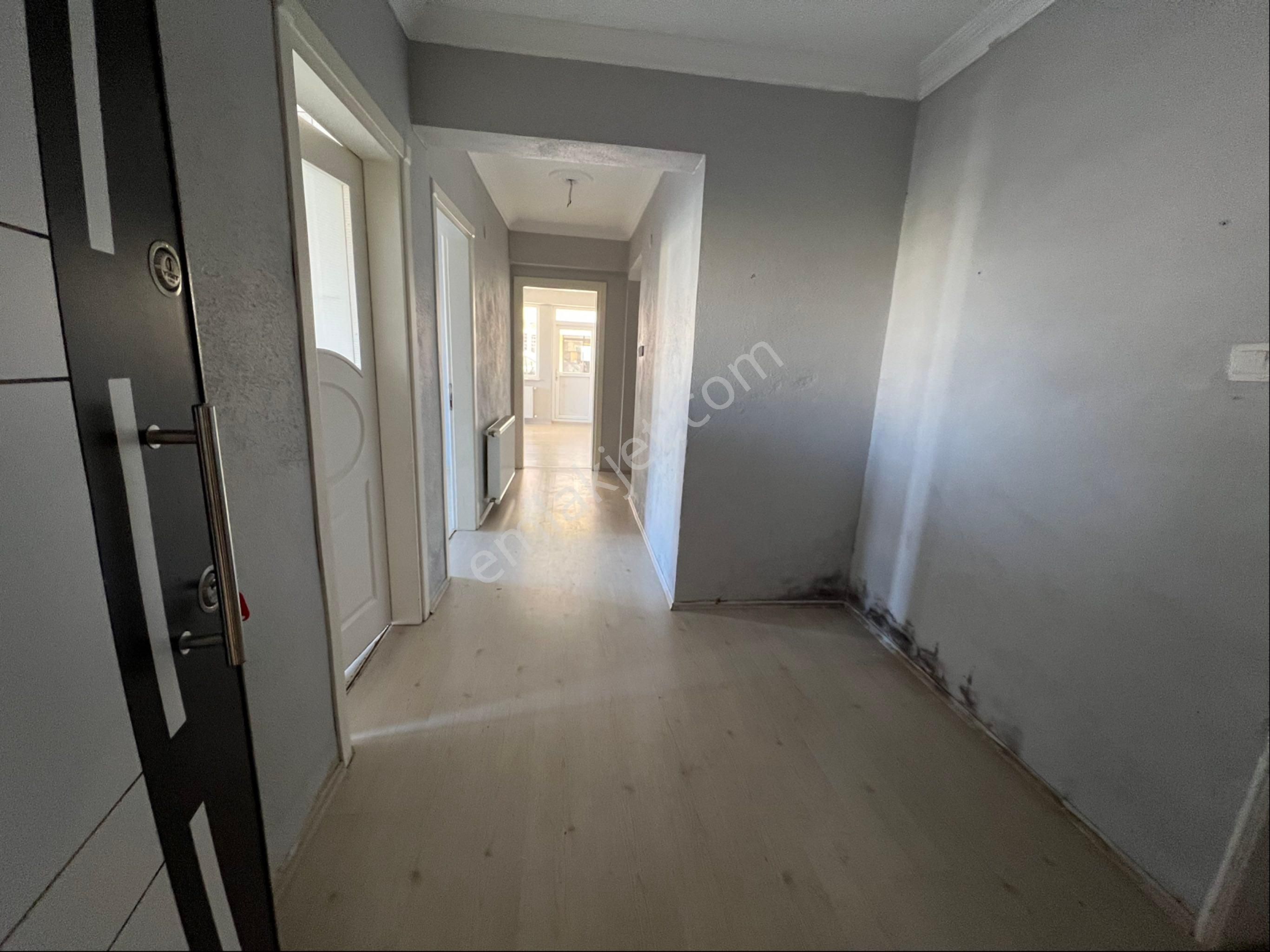 Roma’ Dan Kozluca Yolunda Site İçi Satılık Daire - Görsel 6