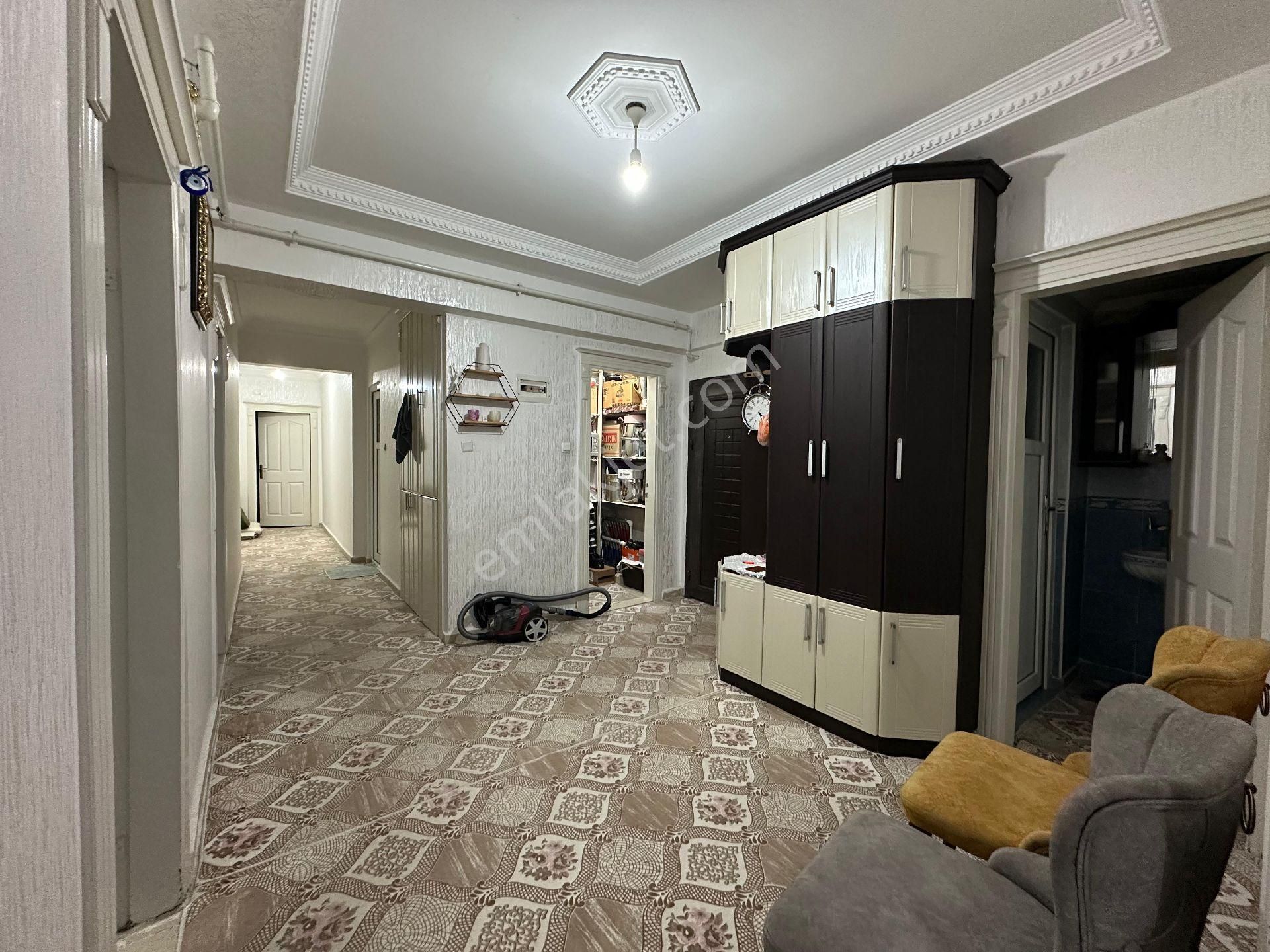 Güneykent"de Hasarsız 3+1 Çok Geniş Ebeveyin Banyolu Fırsat Daire