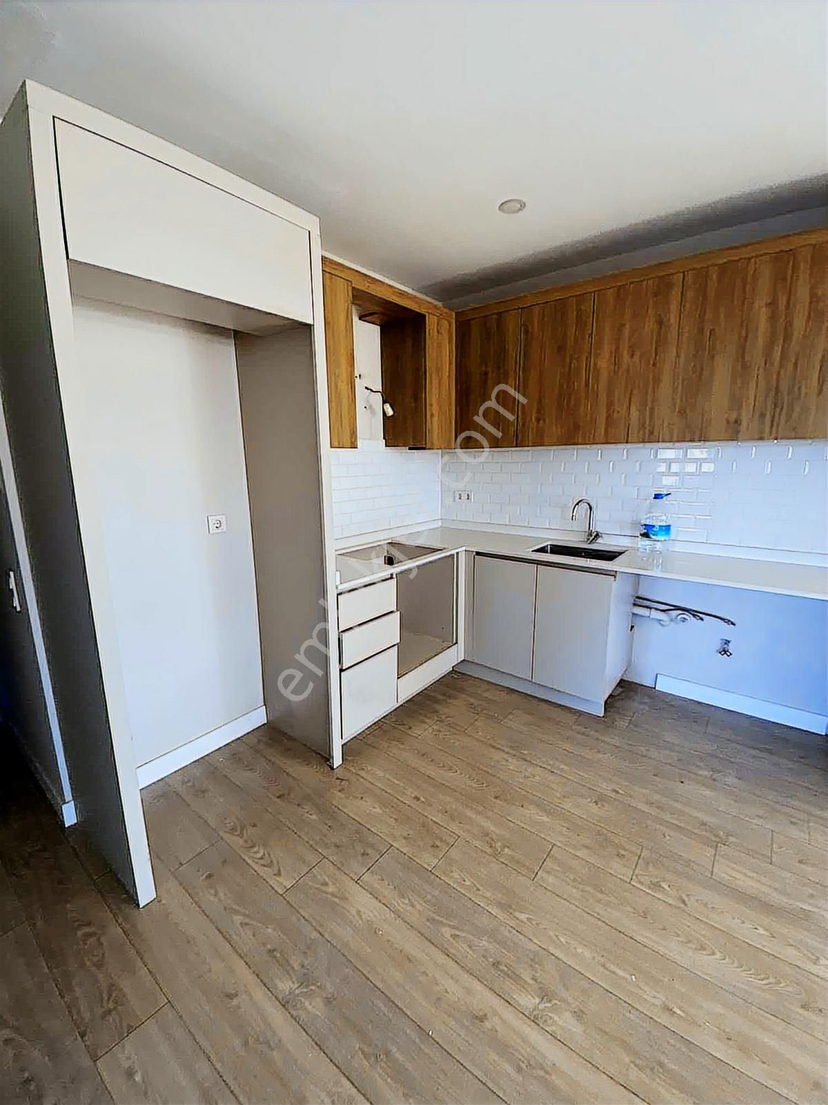 Çok Geniş Kiralık 2+1 - Görsel 15