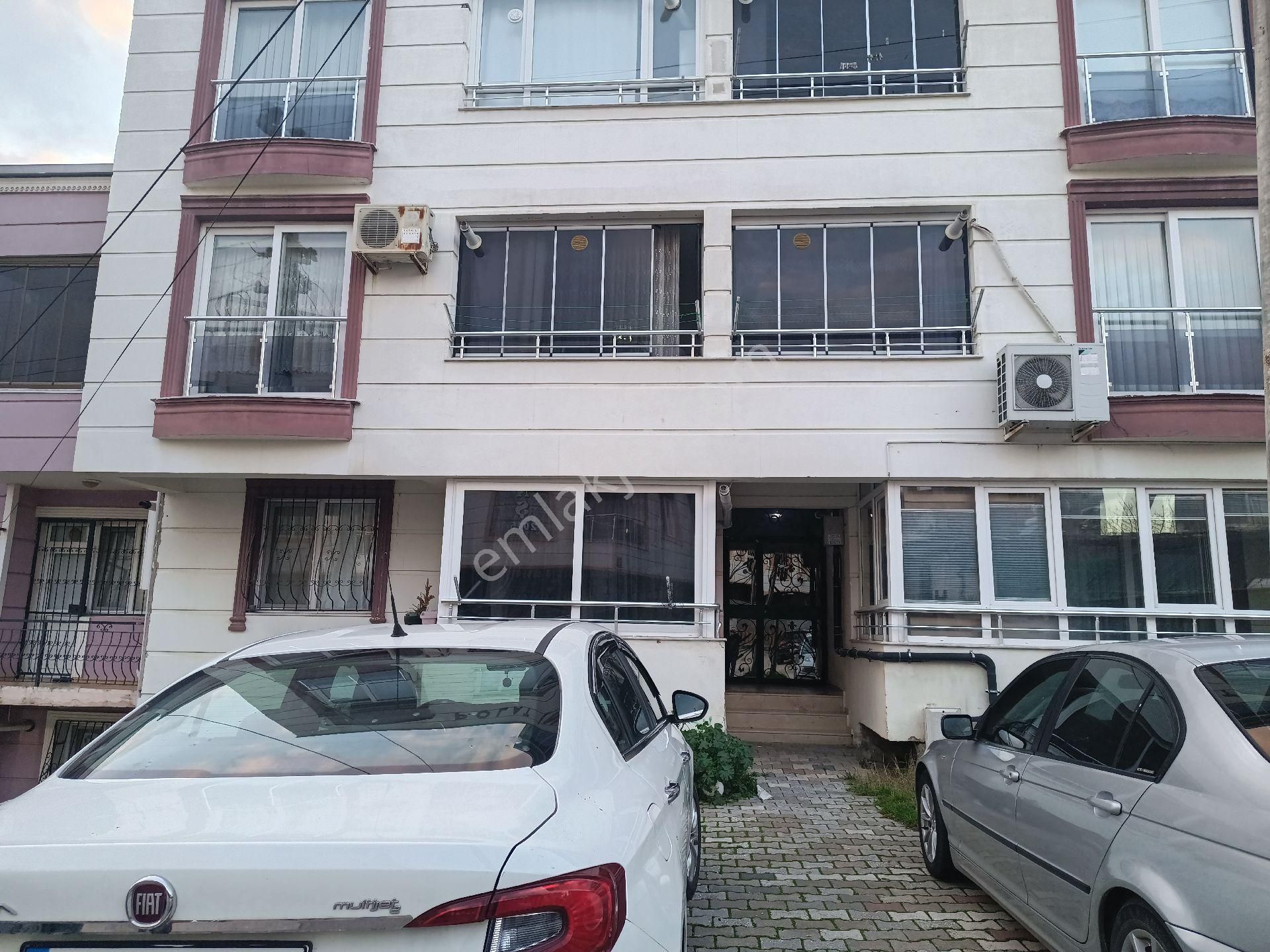 Buket Emlaktan Satılık 2+1 Daire Ara Kat Doğalgazlı Çift Balkonlu