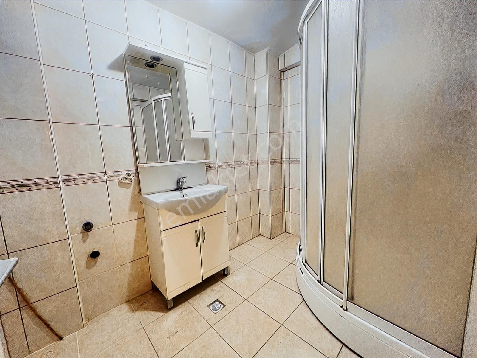 Tepebaşında Caddeye Yürüme Mesafesinde Geniş 3+1 - Görsel 10