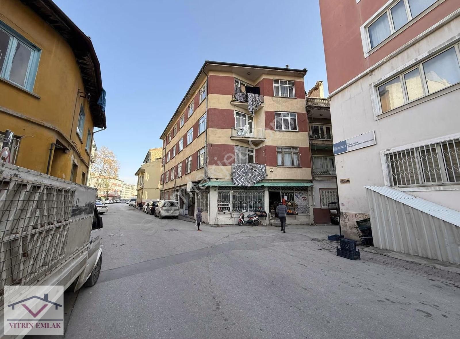 Yatırımcısına Şemsi Tebrizide Kombili Çok Geniş Satılık Daire