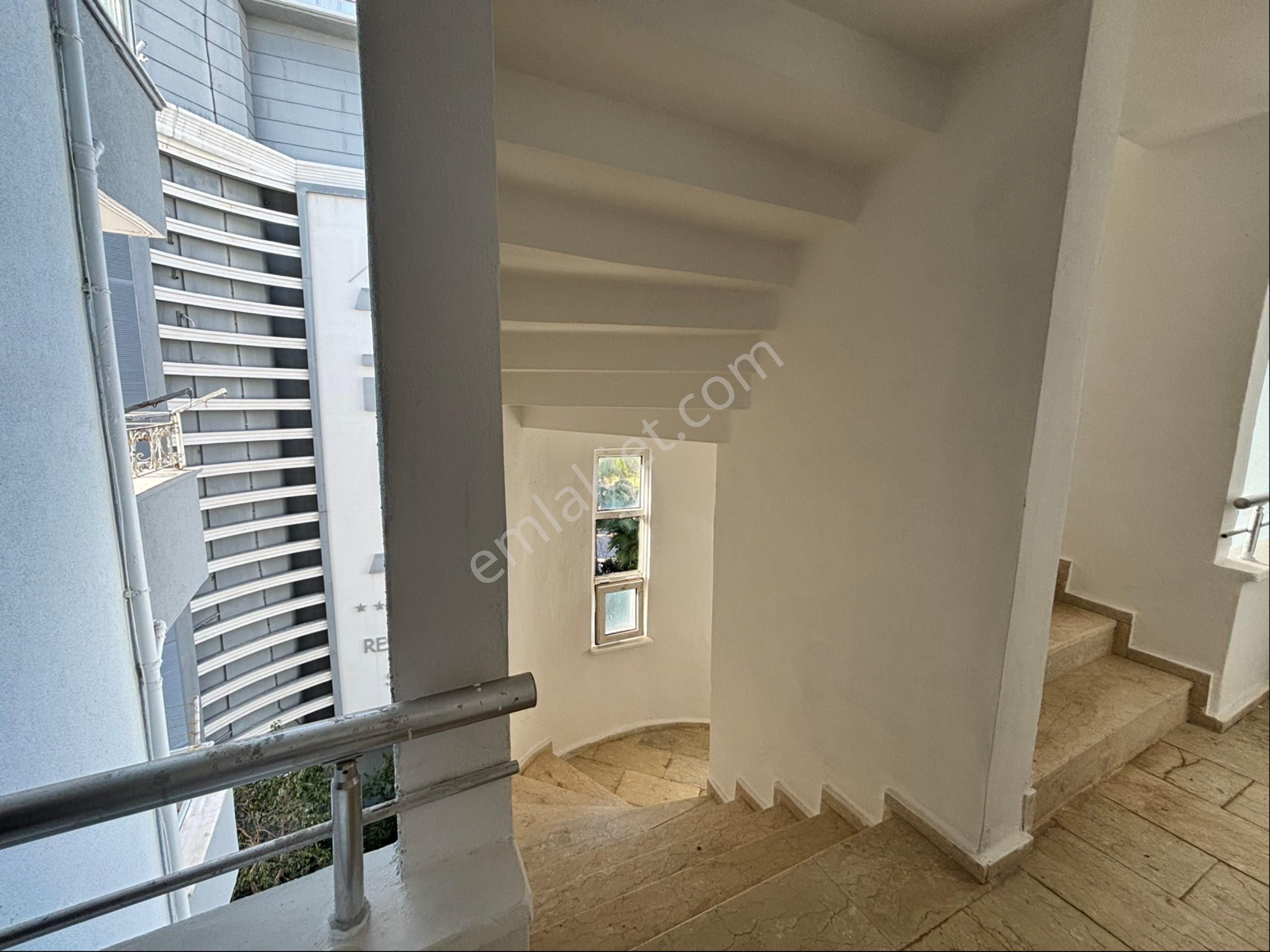 Alanya Konaklı Simge Sitesi Denize Sıfır Satılık 2+1 Eşyalı Daire - Görsel 19