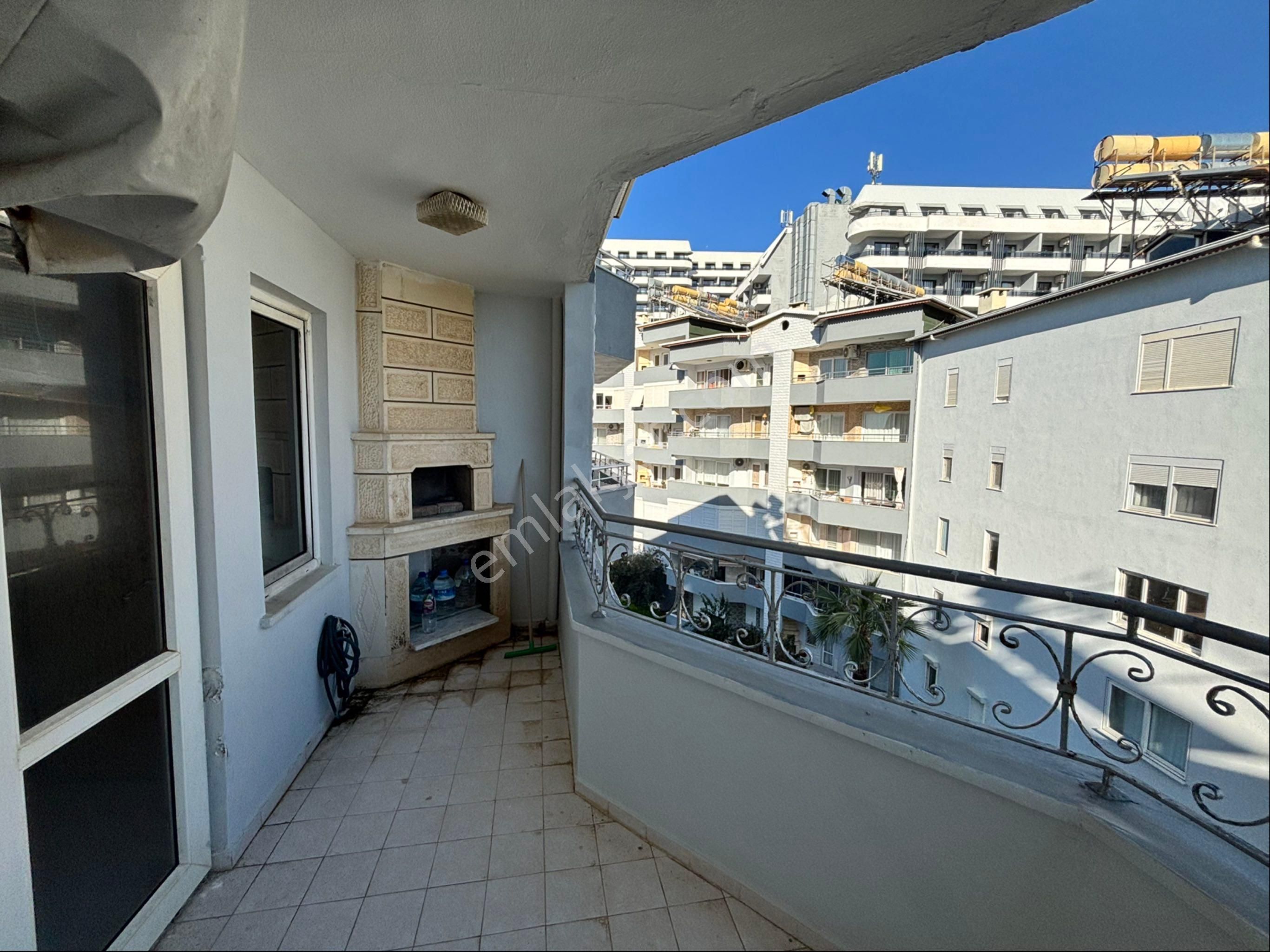 Alanya Konaklı Simge Sitesi Denize Sıfır Satılık 2+1 Eşyalı Daire - Görsel 3