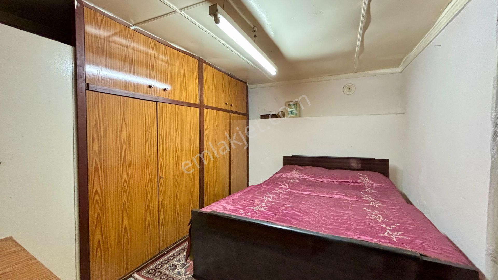 İki Katlı Bahçeli Merkezi Konumlu Müstakil Ev Konak Mirali Mh. - Görsel 17