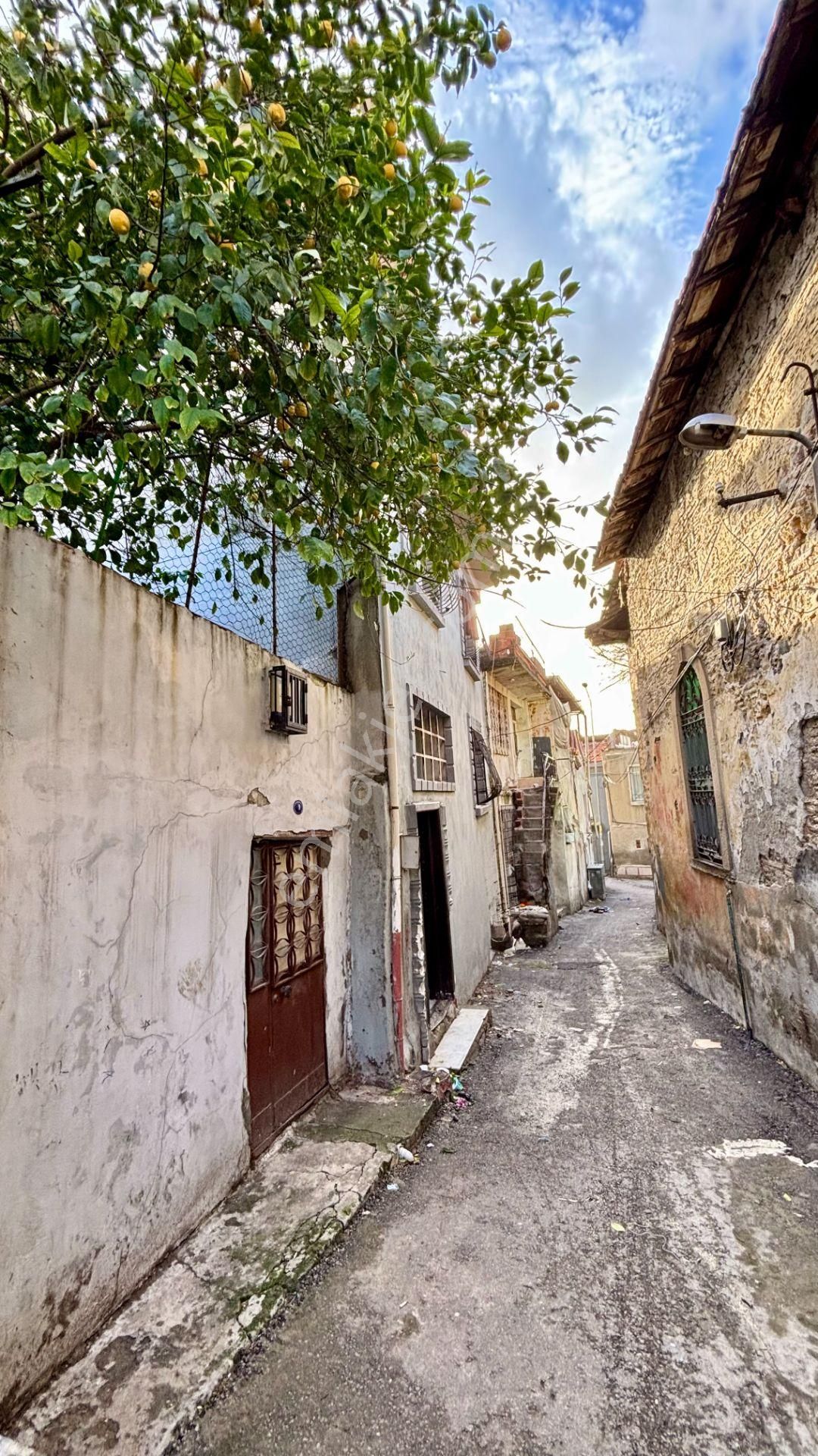 İki Katlı Bahçeli Merkezi Konumlu Müstakil Ev Konak Mirali Mh. - Görsel 23