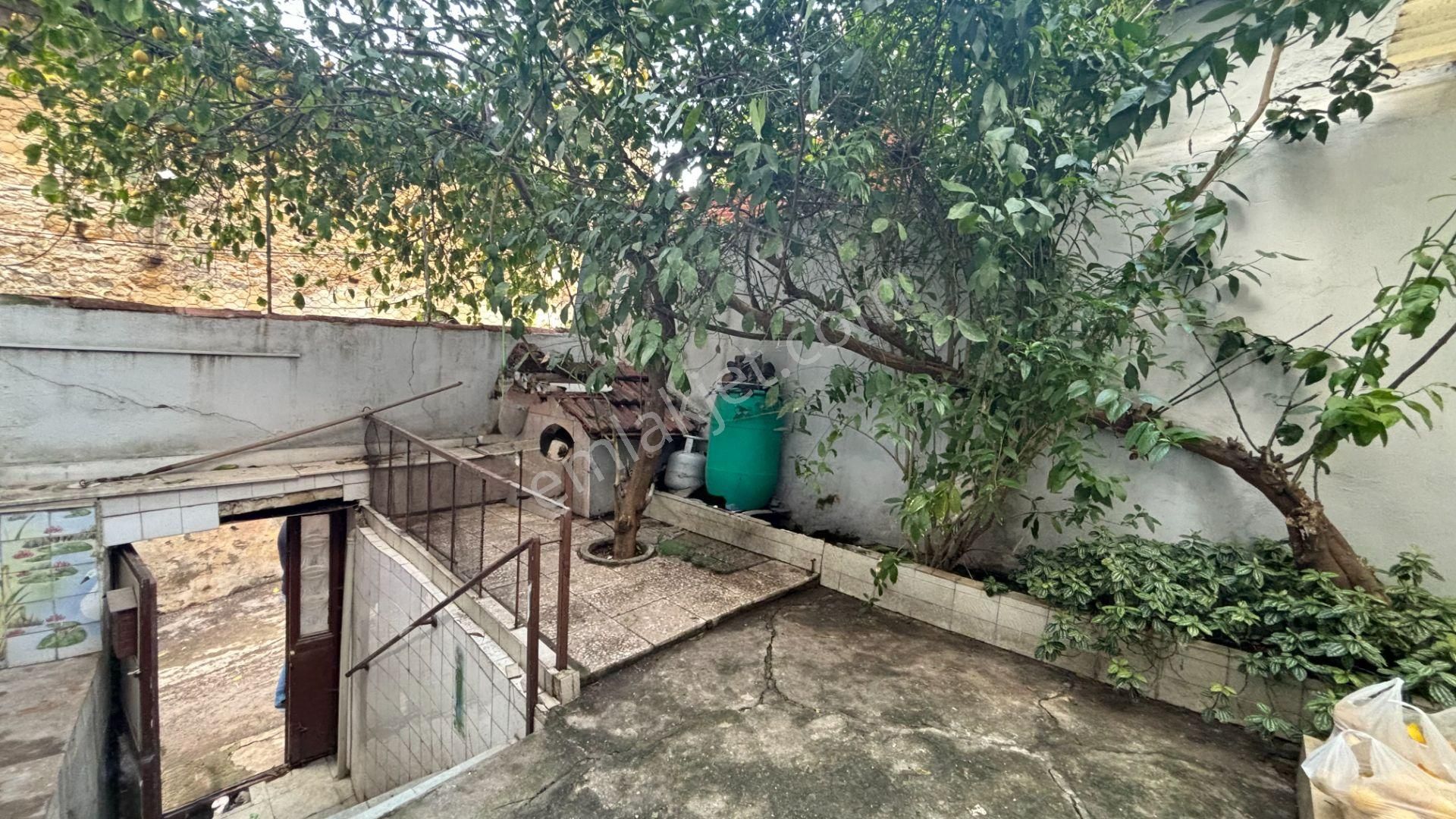 İki Katlı Bahçeli Merkezi Konumlu Müstakil Ev Konak Mirali Mh. - Görsel 12